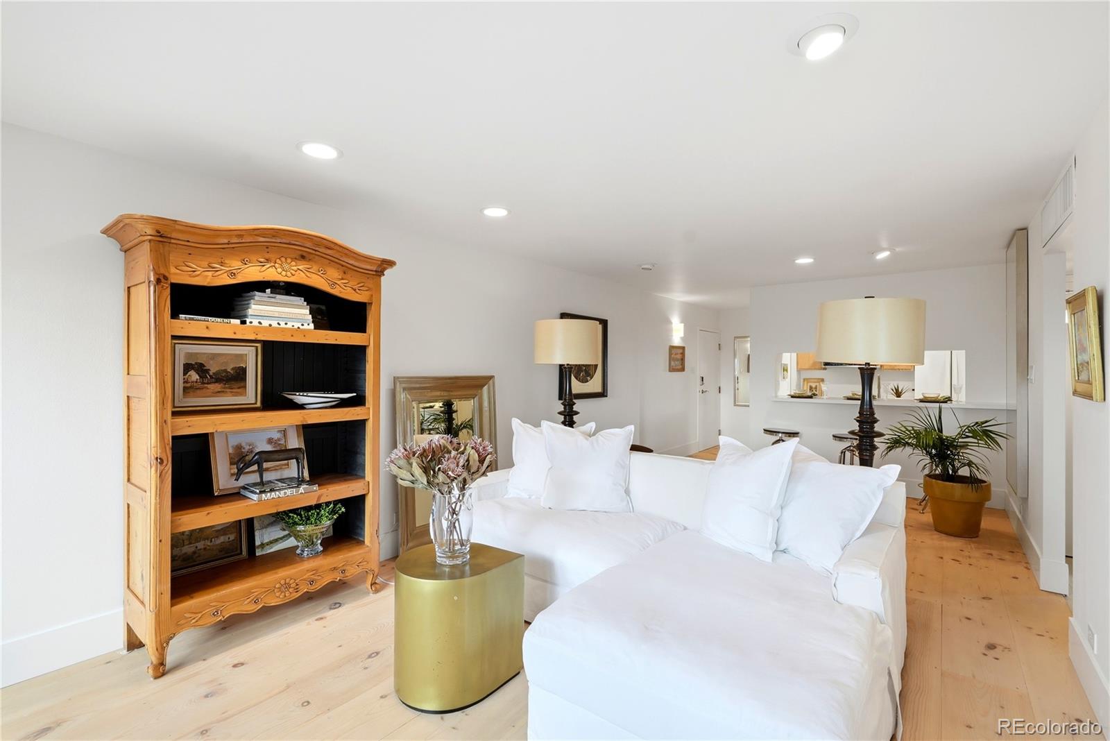 400 S Lafayette Street Unit: 1206