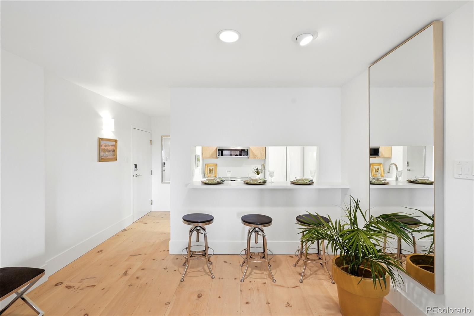 400 S Lafayette Street Unit: 1206