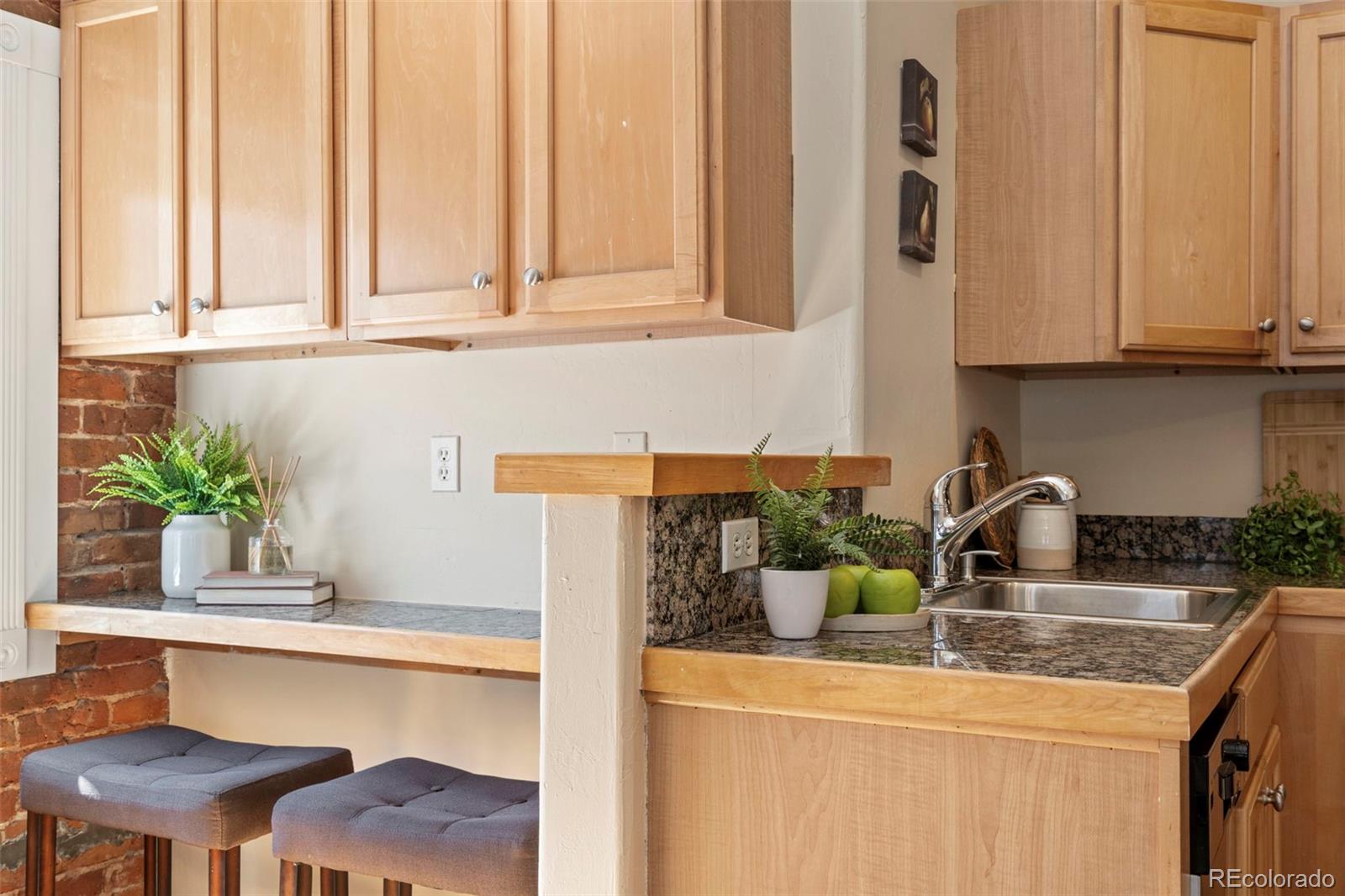 1750 Gaylord Street Unit: B