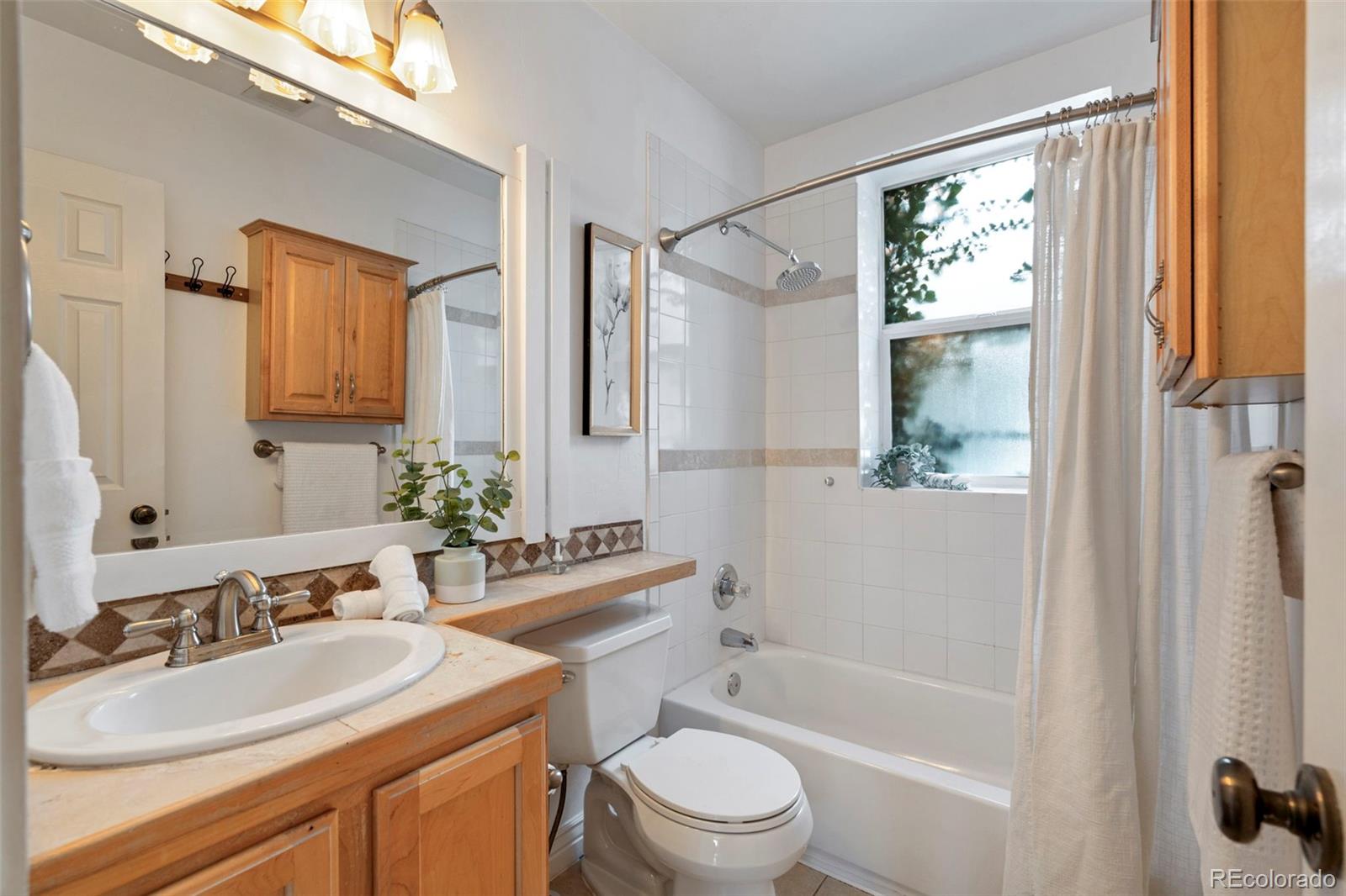 1750 Gaylord Street Unit: B