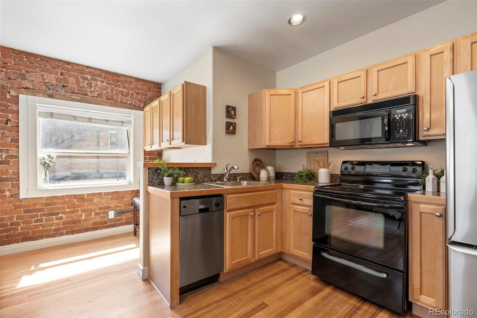 1750 Gaylord Street Unit: B