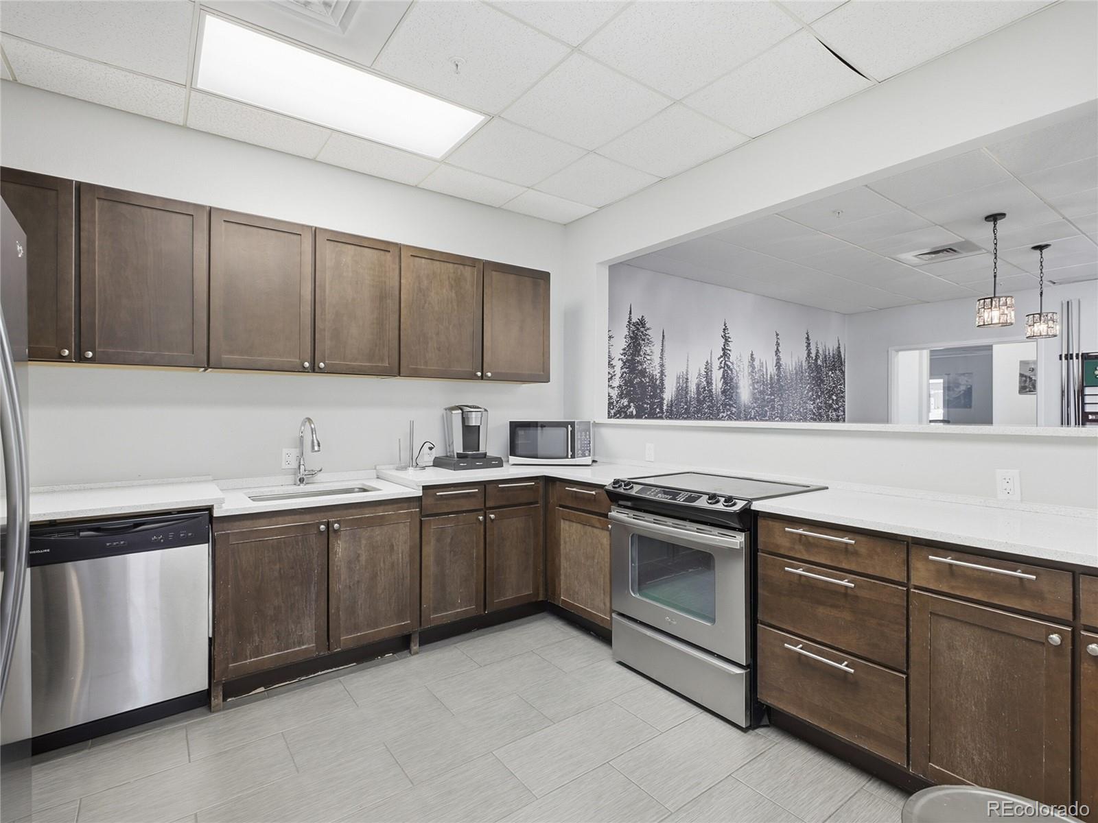 601 W 11th Avenue Unit: 604