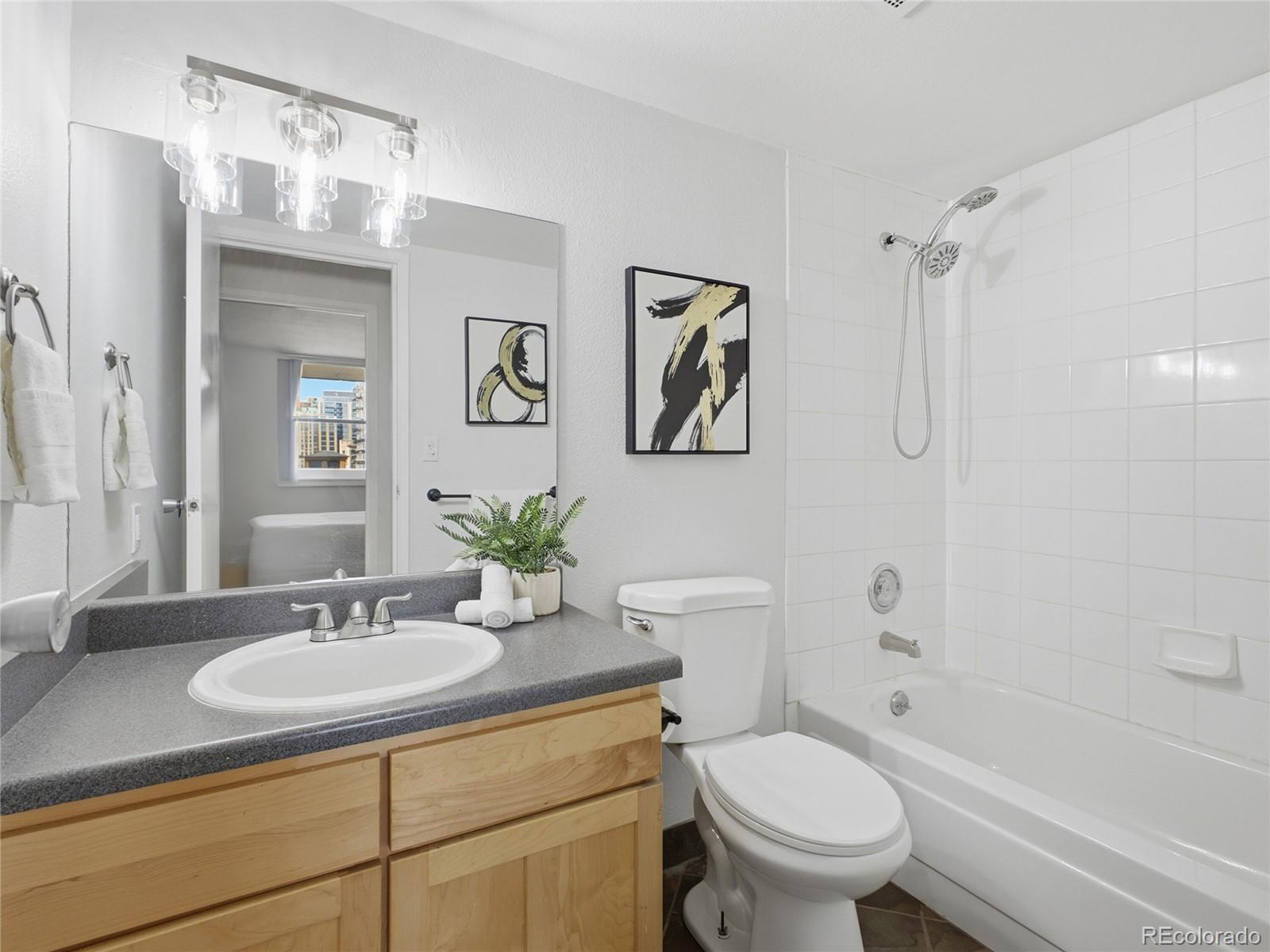 601 W 11th Avenue Unit: 604