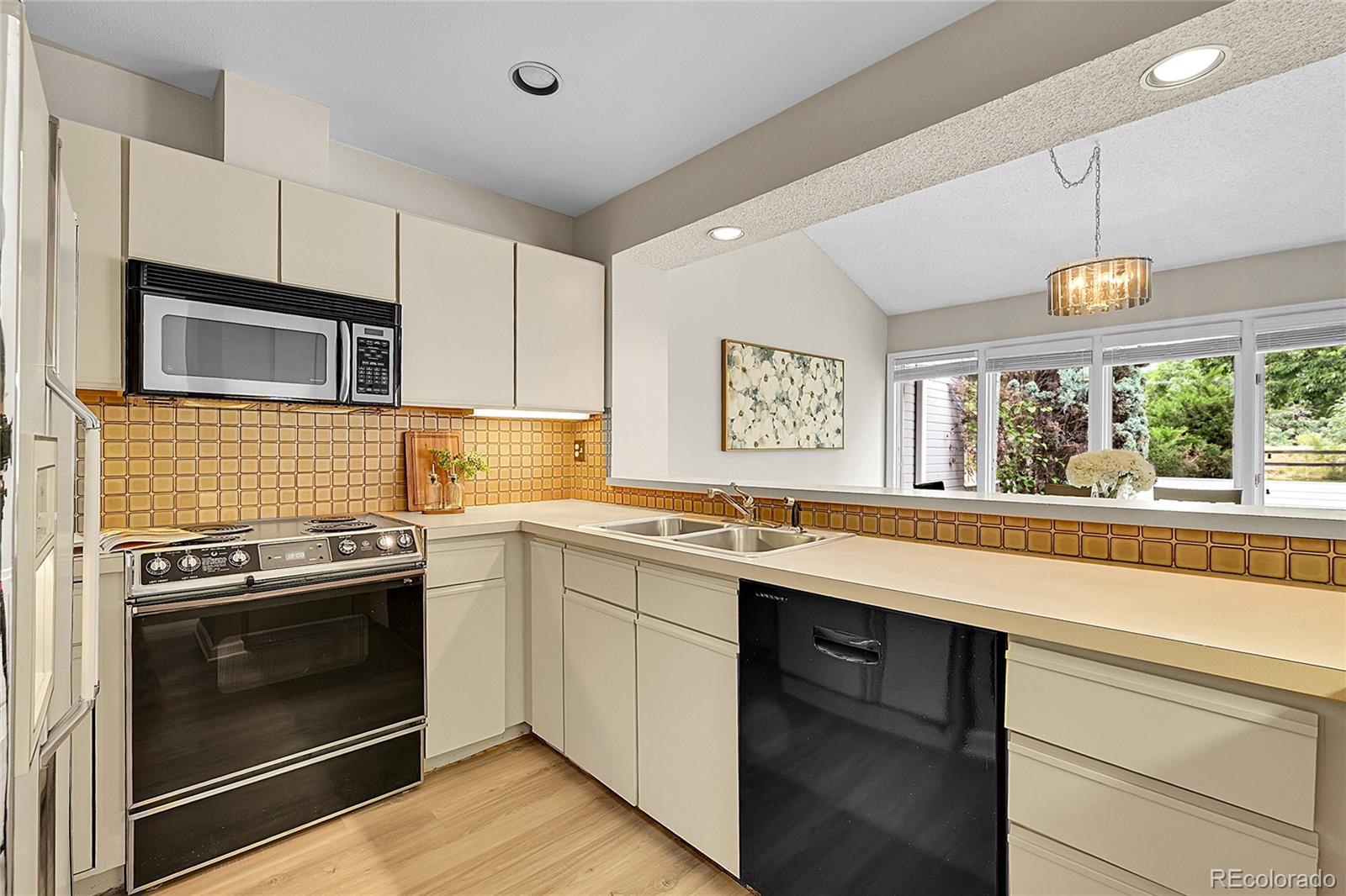 9200 E Cherry Creek South Drive Unit: 8