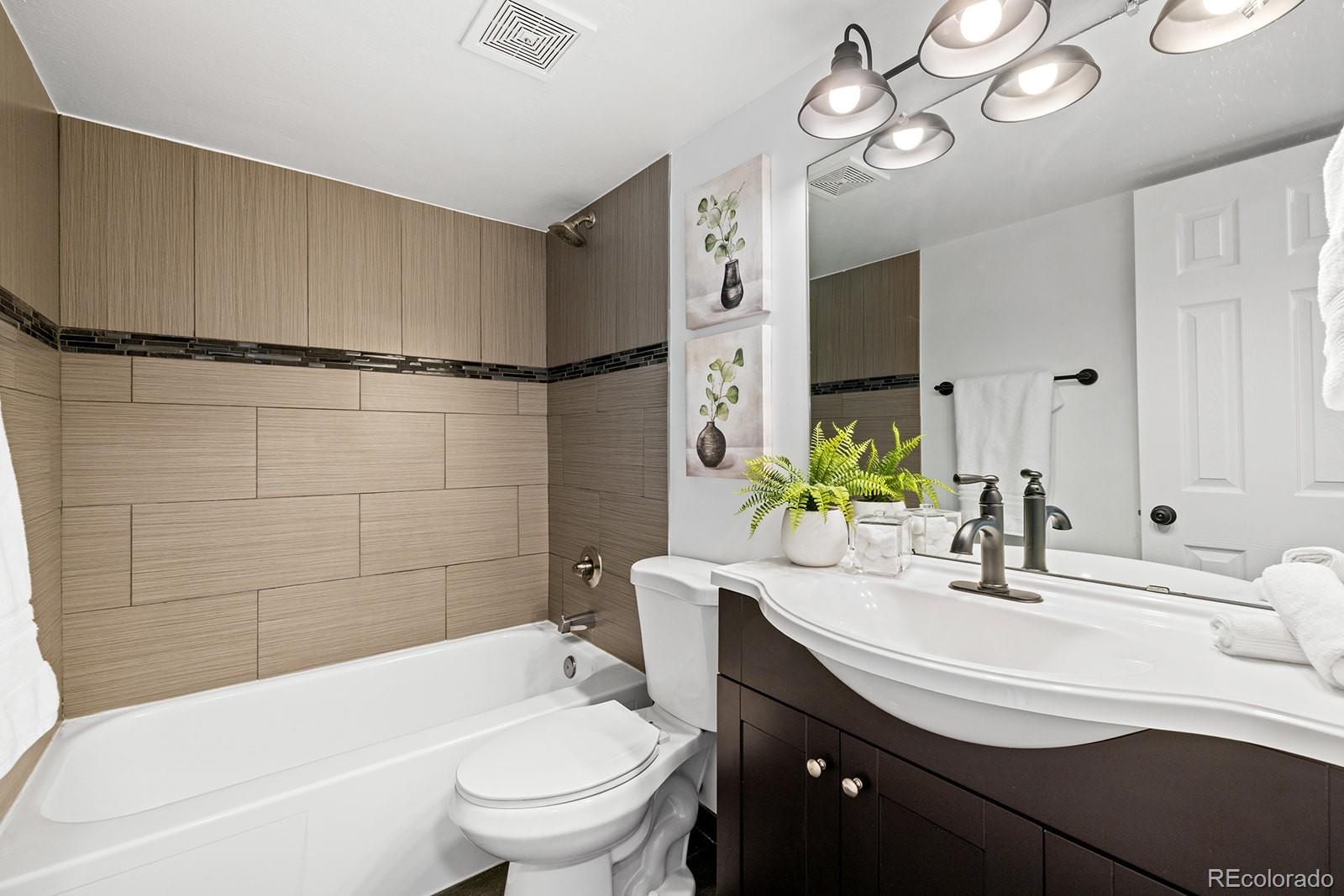 1155 S Oneida Street Unit: C