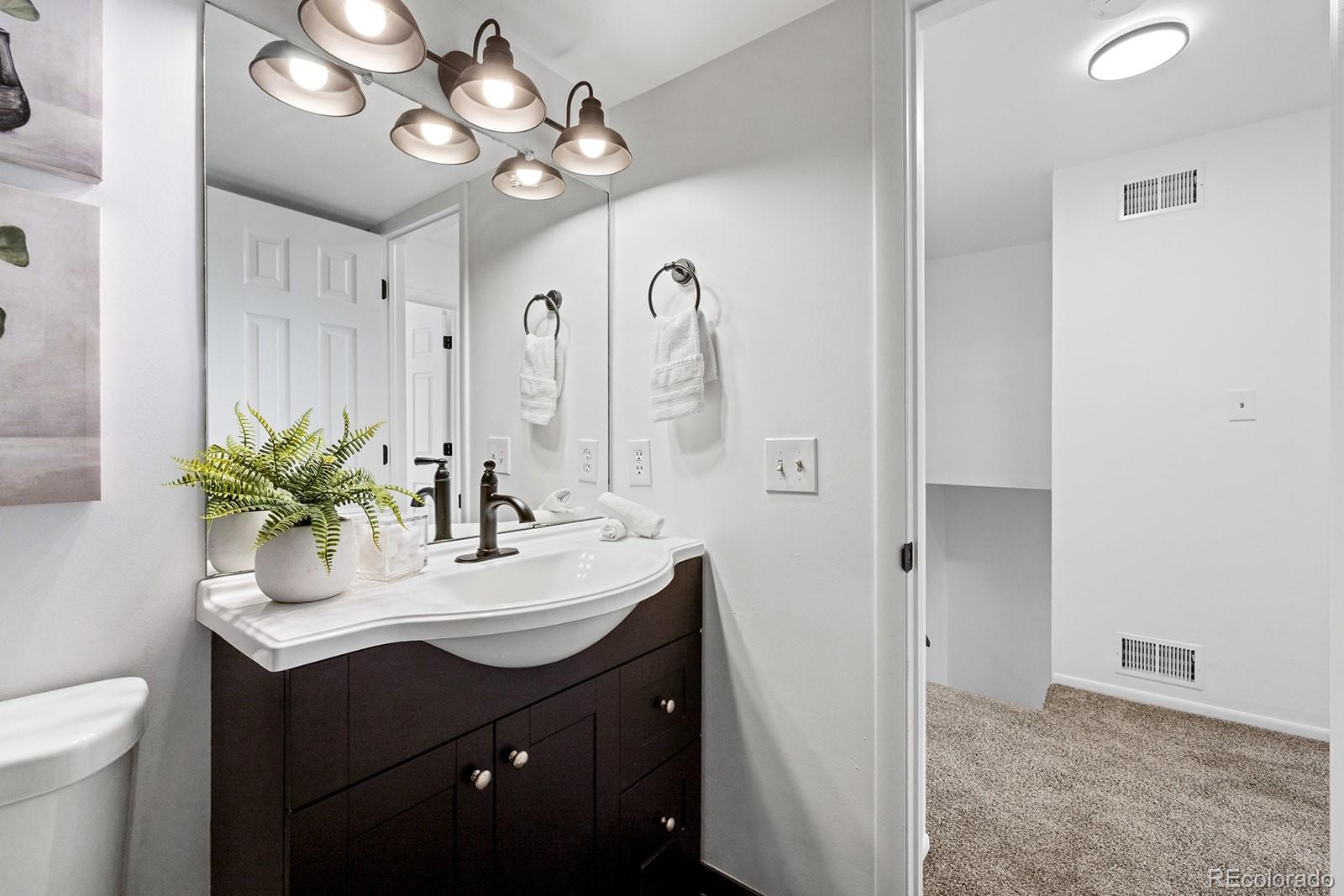 1155 S Oneida Street Unit: C