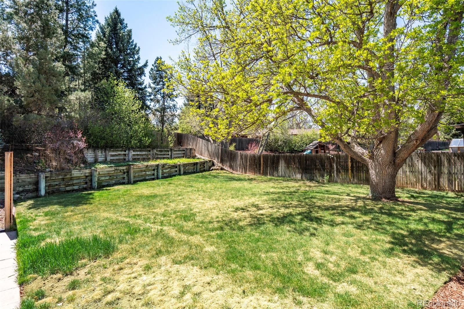 6333 S Dexter Street