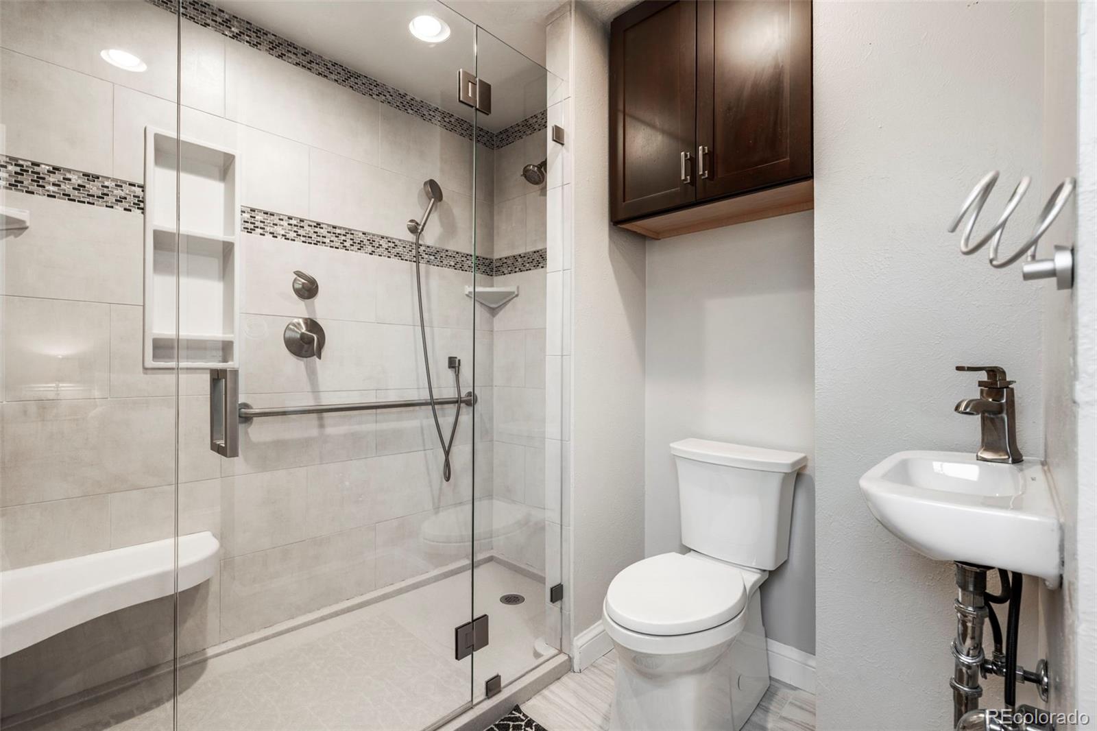 6333 S Dexter Street