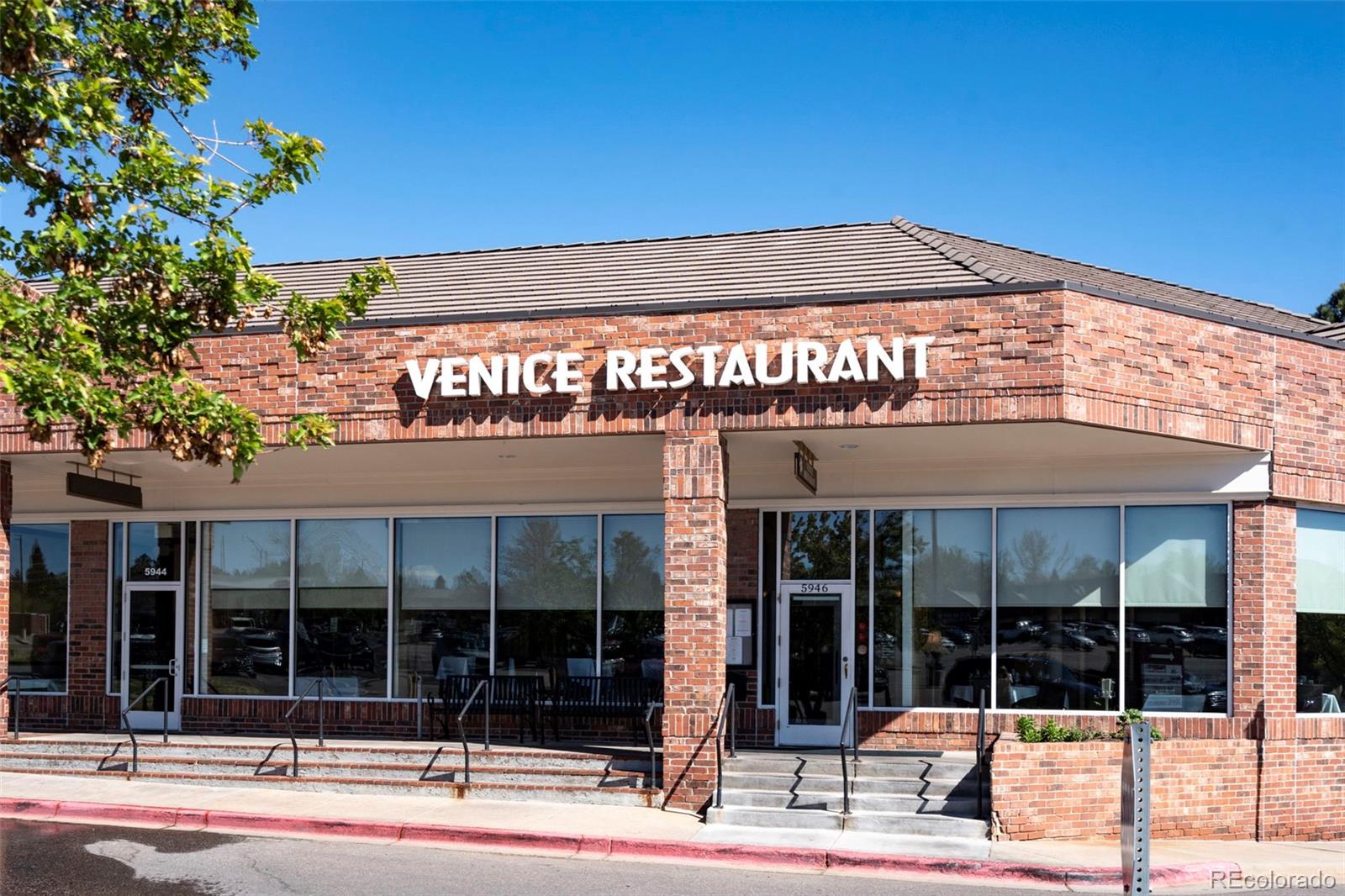 6333 S Dexter Street