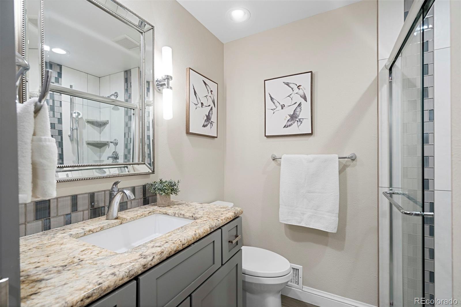 6333 S Dexter Street