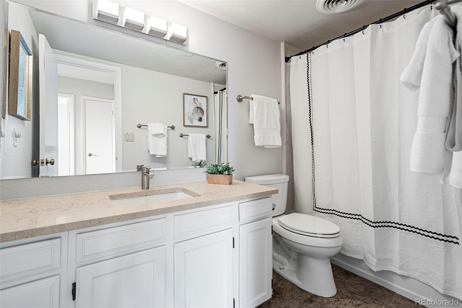 1243 Gaylord Street Unit: 502