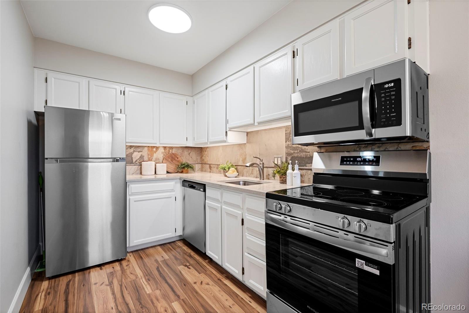 1243 Gaylord Street Unit: 502