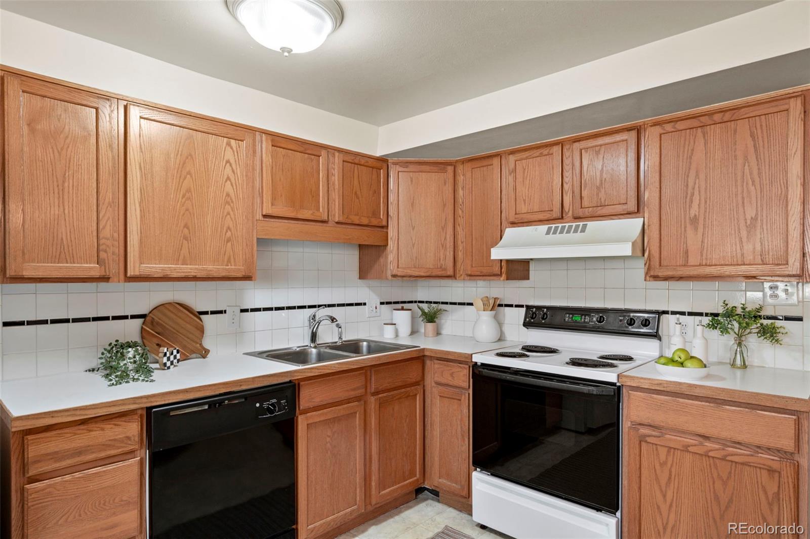 6817 Brentwood Street