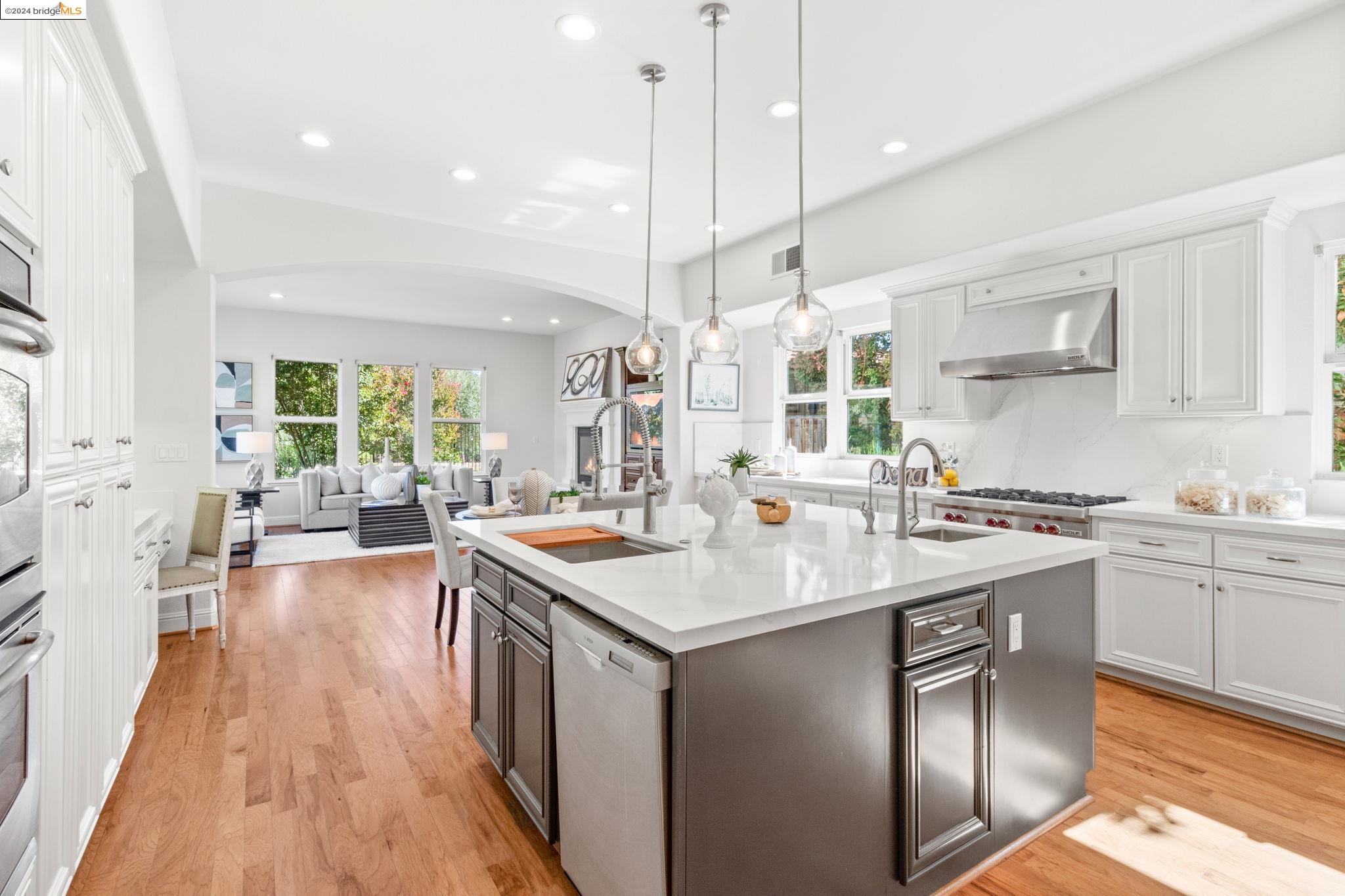 1062 Laguna Creek Ln