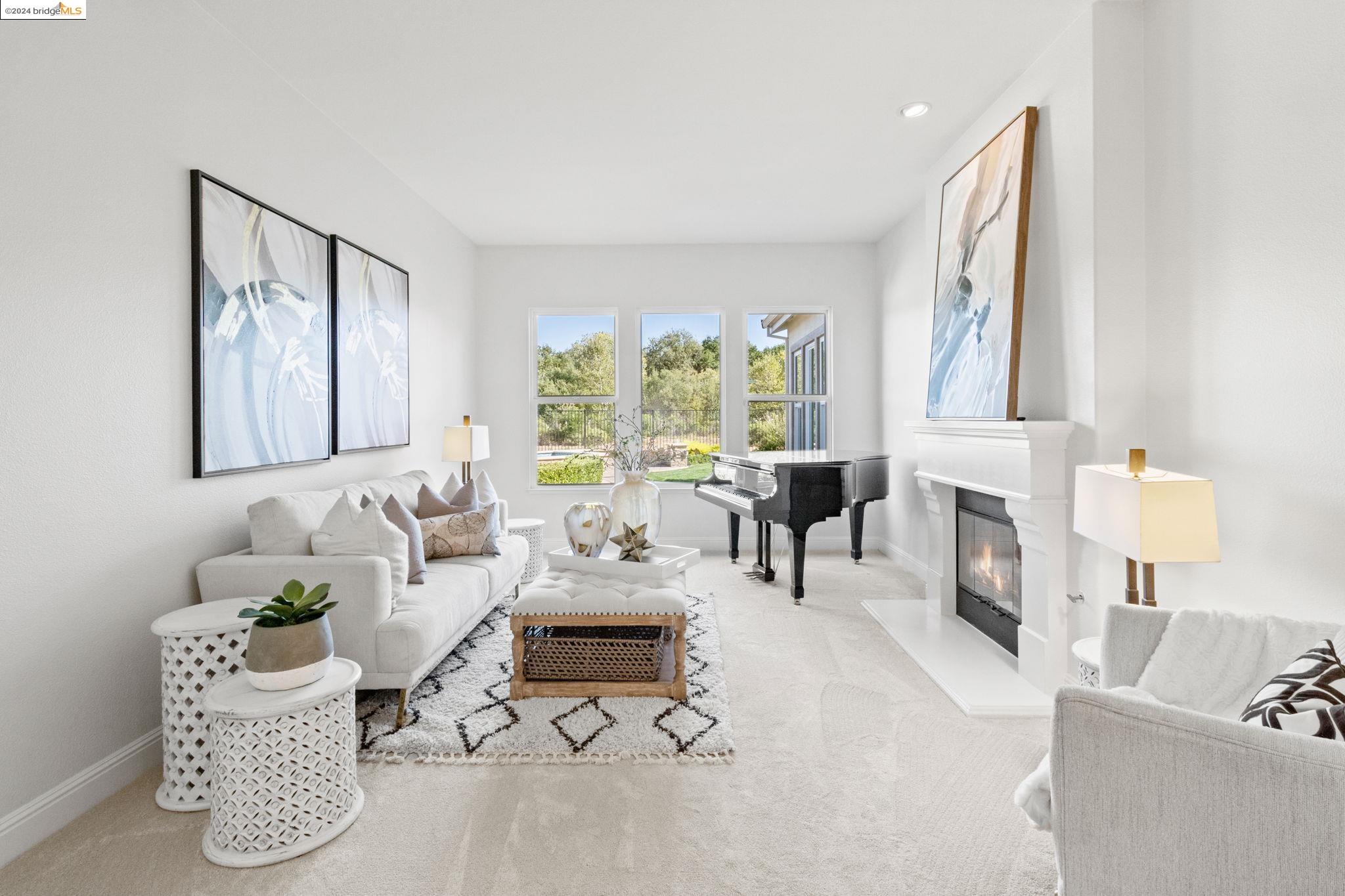 1062 Laguna Creek Ln