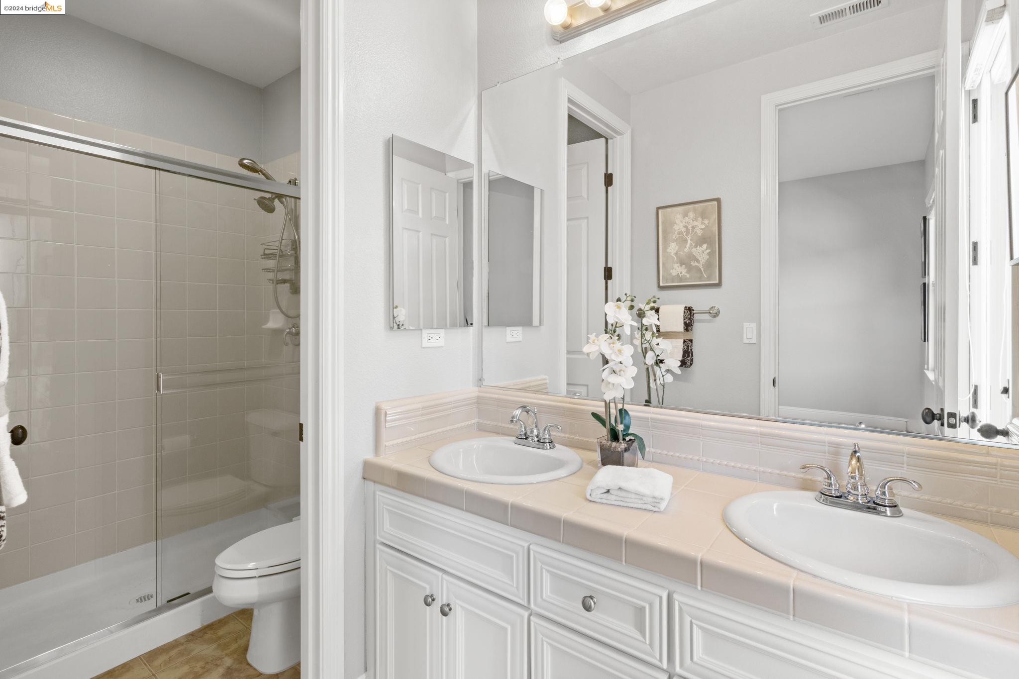 1062 Laguna Creek Ln