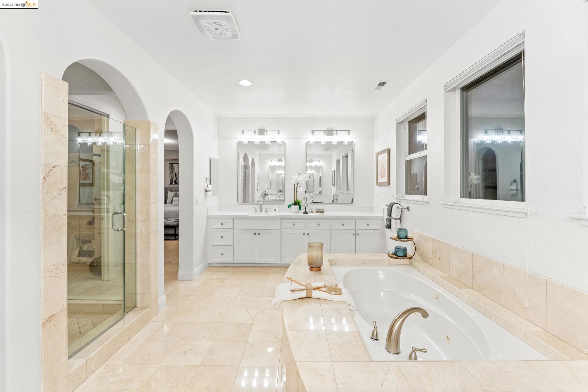 1062 Laguna Creek Ln