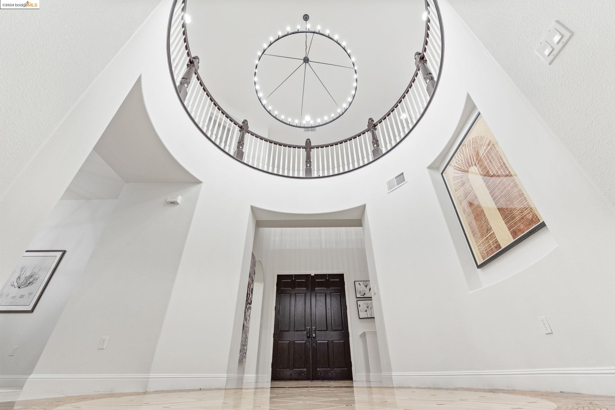 1062 Laguna Creek Ln