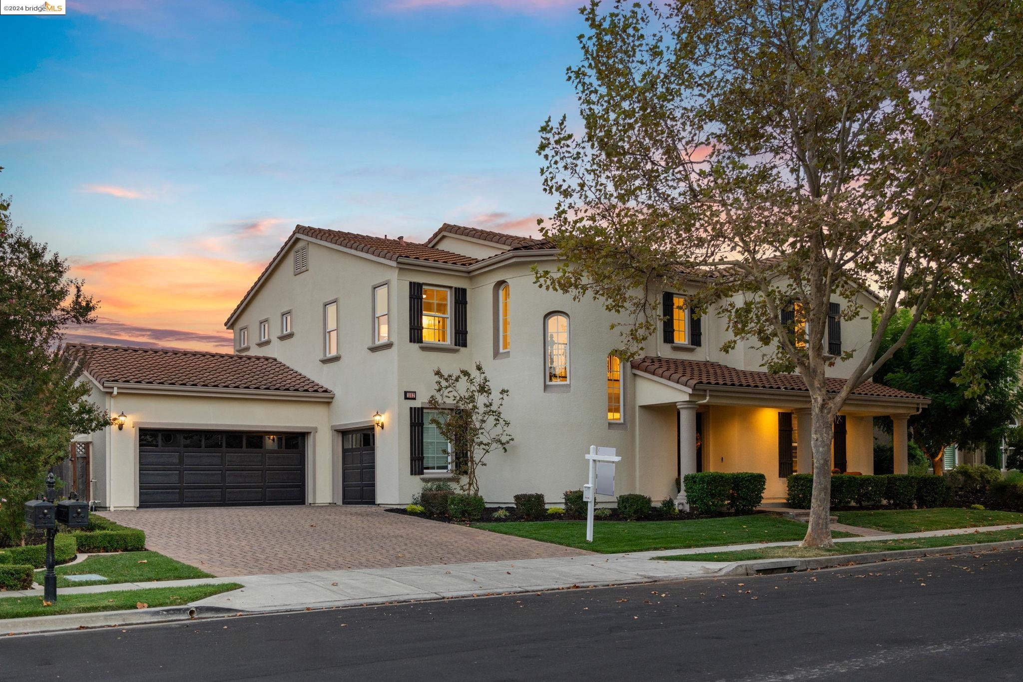 1062 Laguna Creek Ln