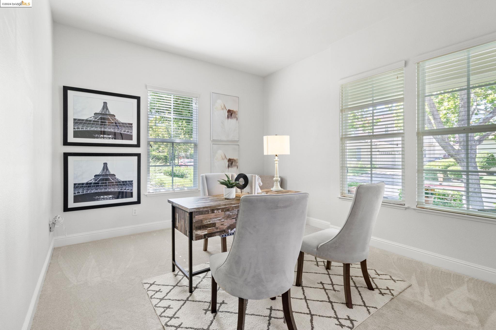 1062 Laguna Creek Ln