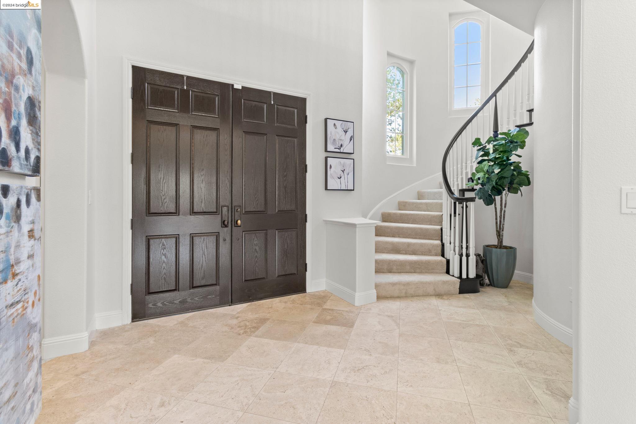 1062 Laguna Creek Ln