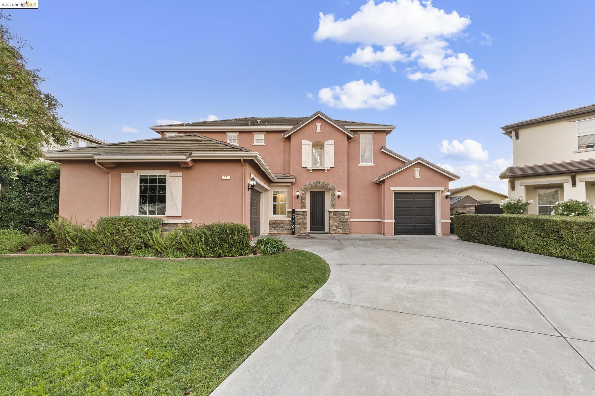12 Minaret Rd