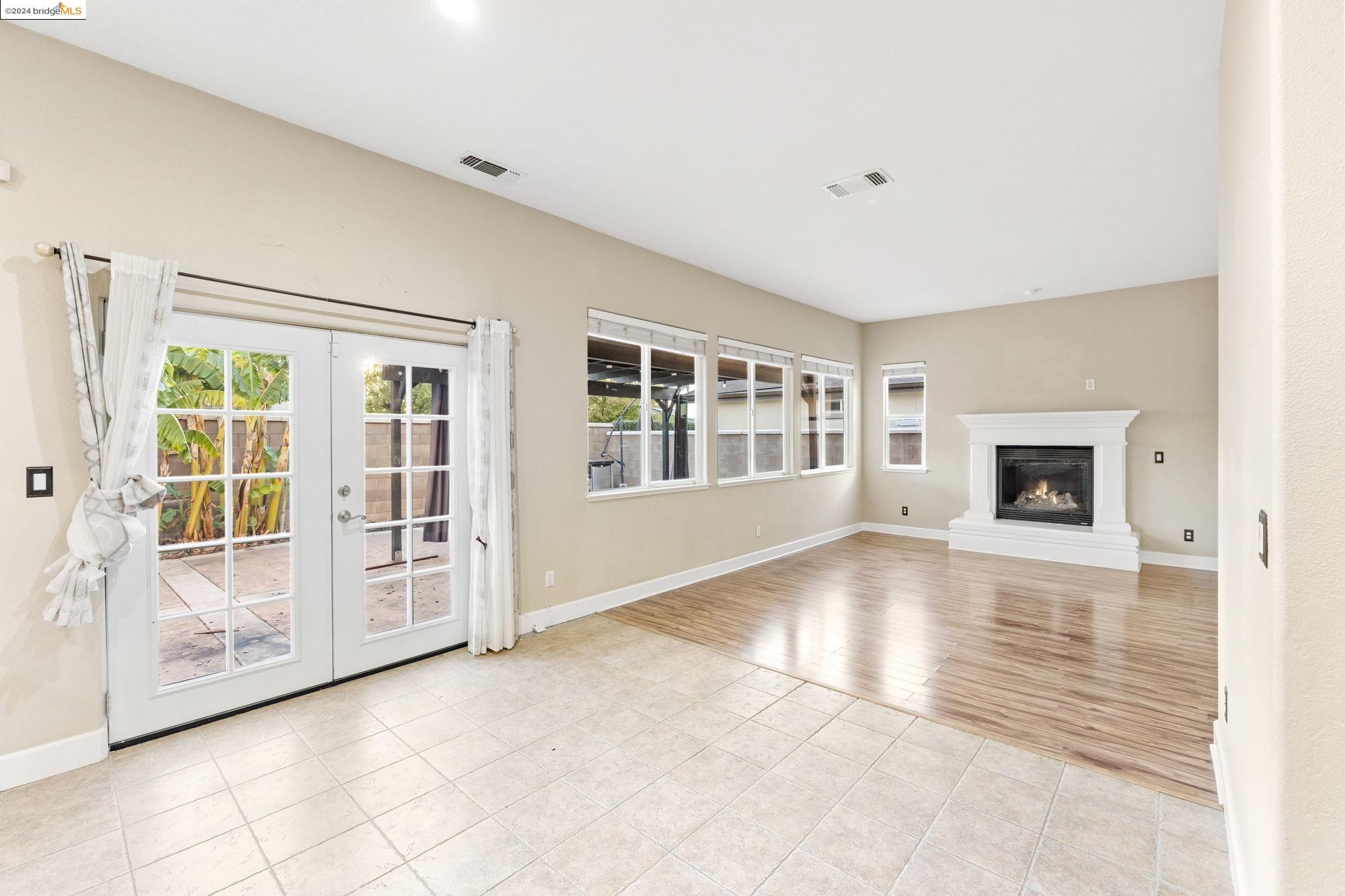 12 Minaret Rd