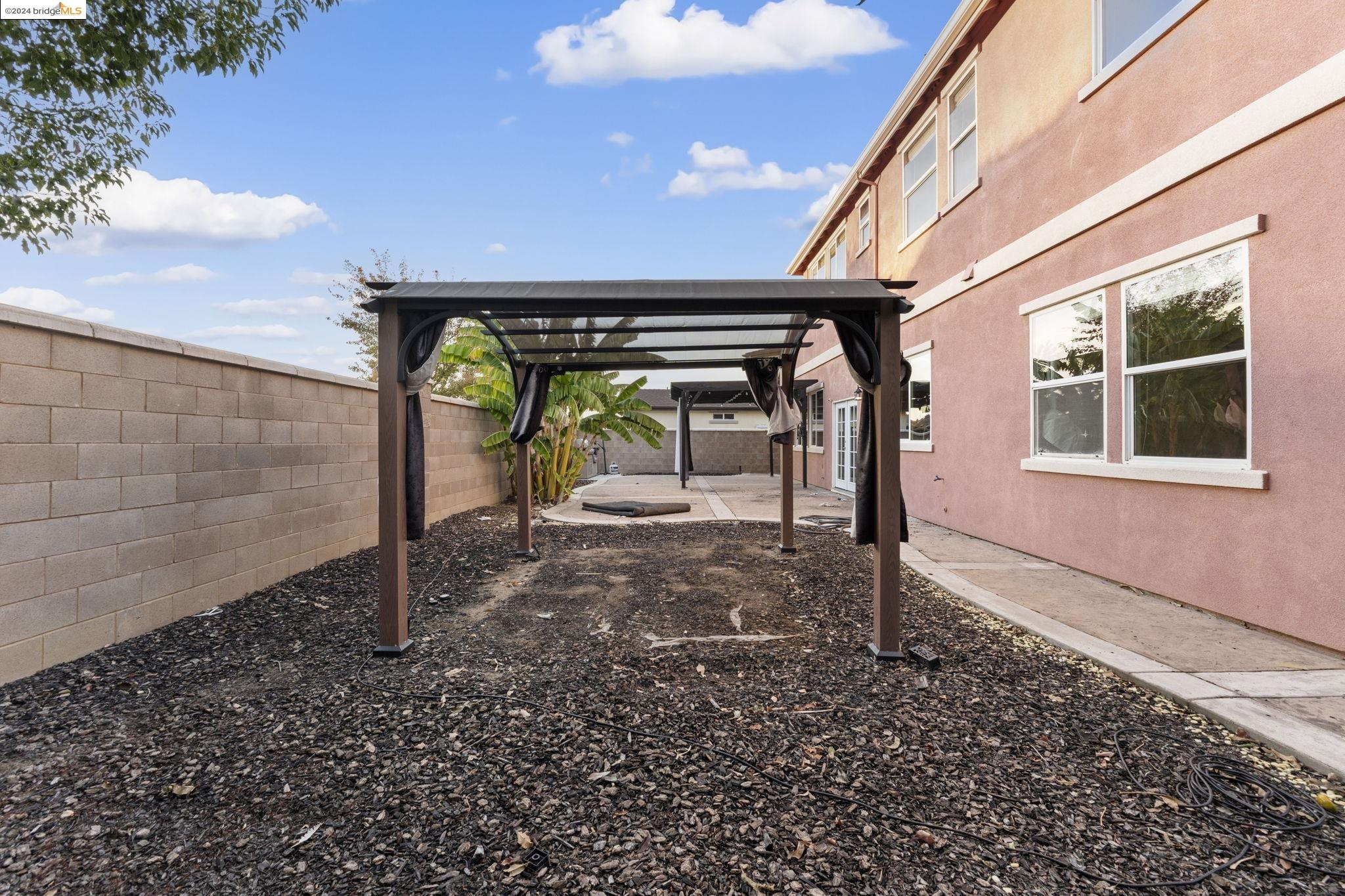 12 Minaret Rd