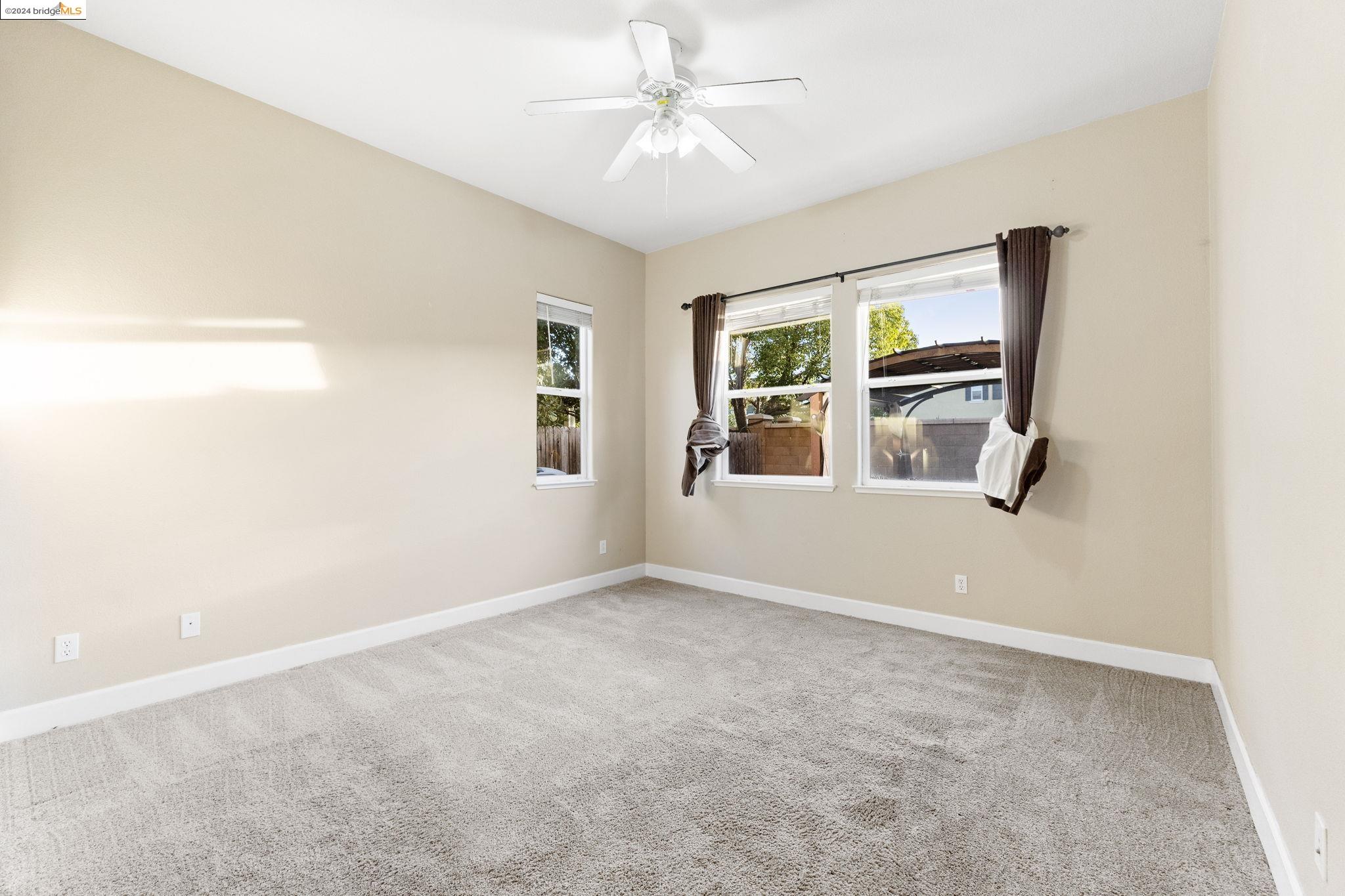 12 Minaret Rd