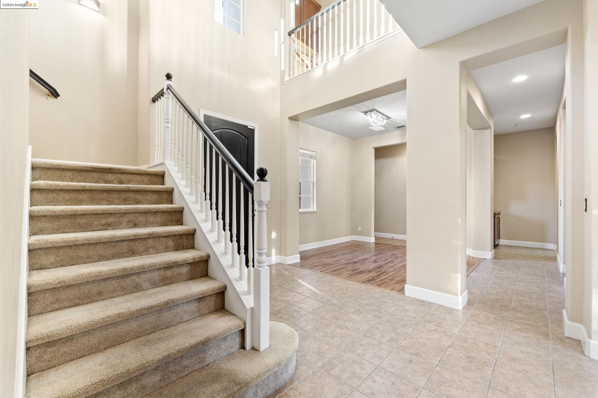 12 Minaret Rd