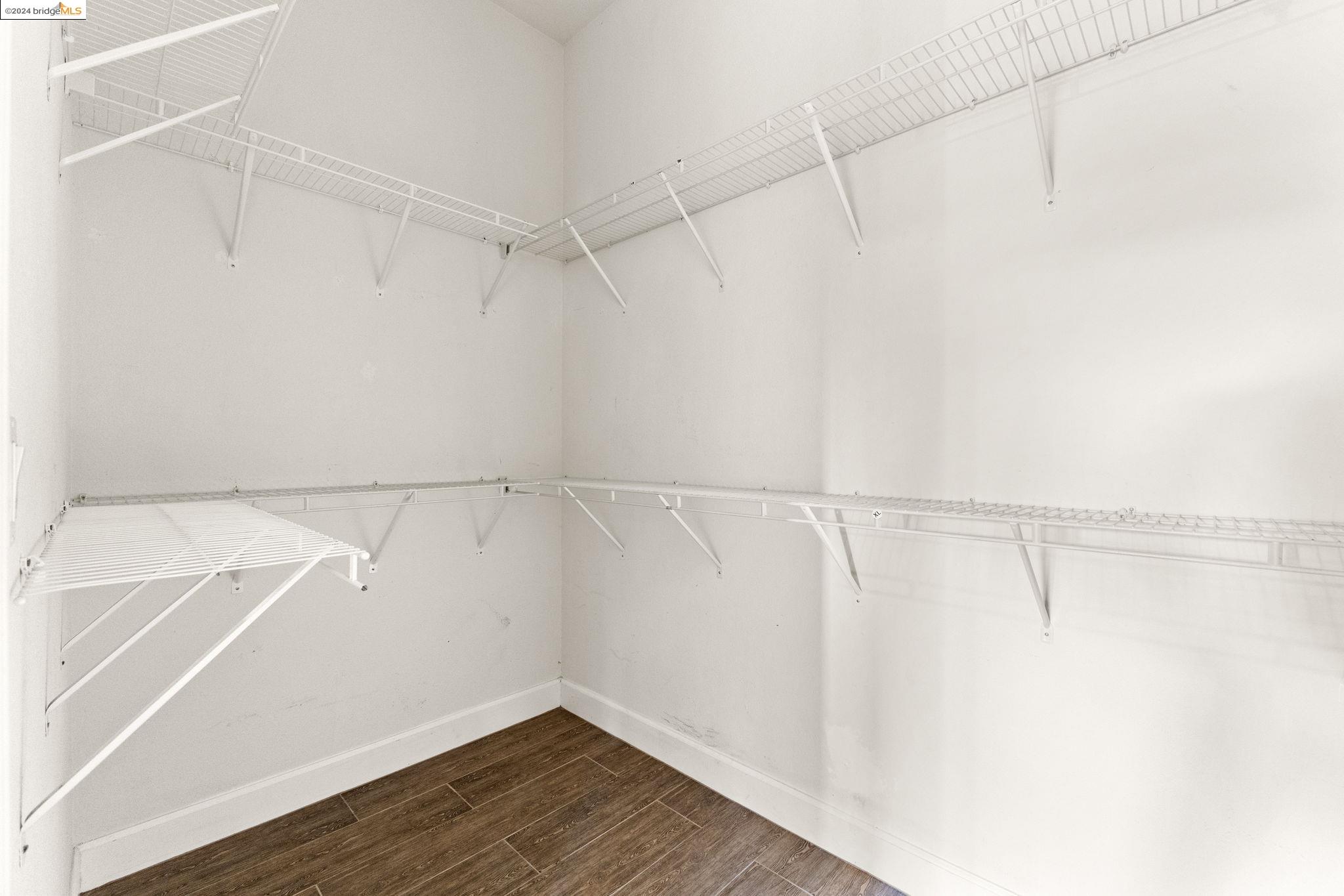 12 Minaret Rd