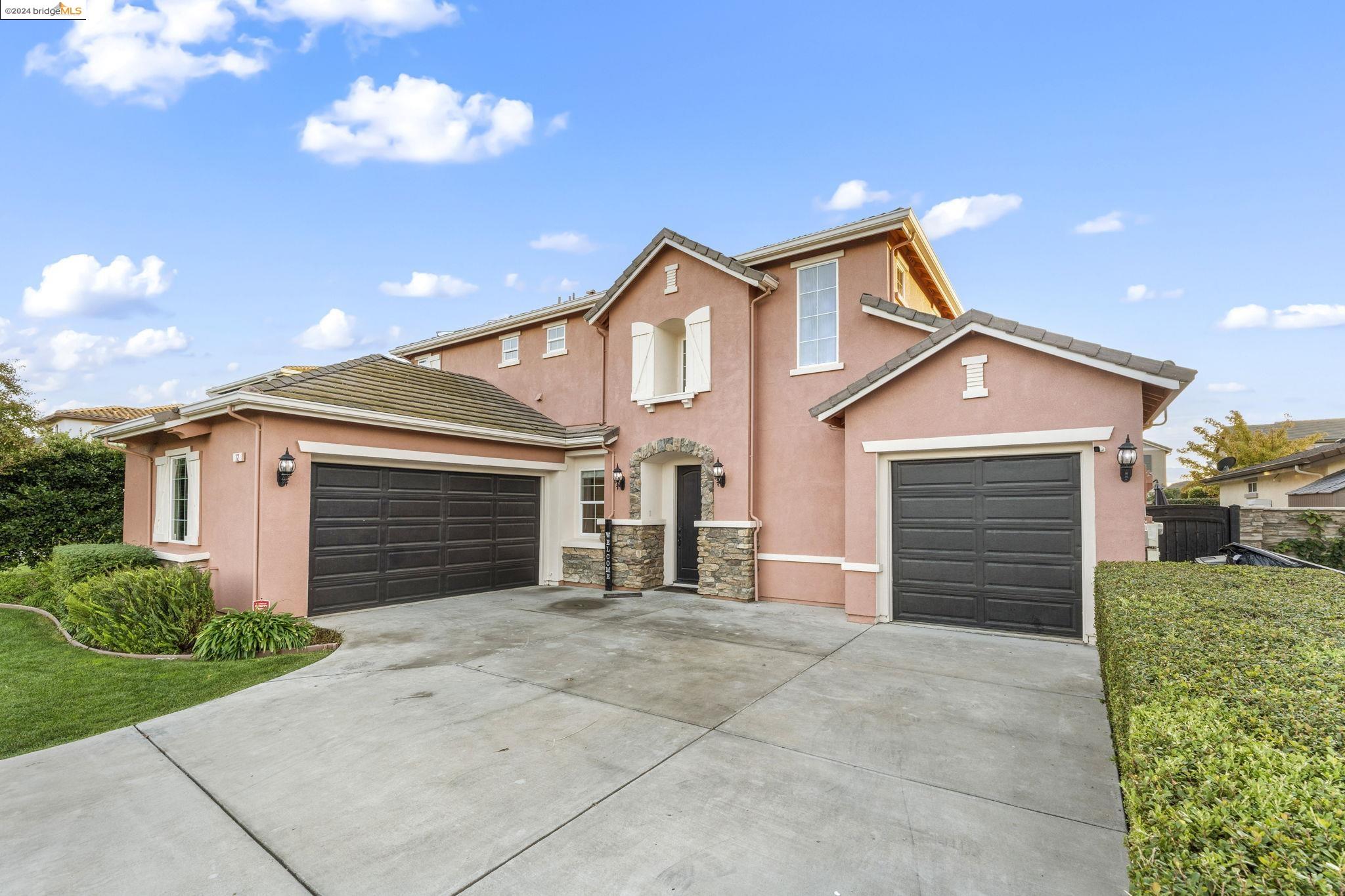 12 Minaret Rd
