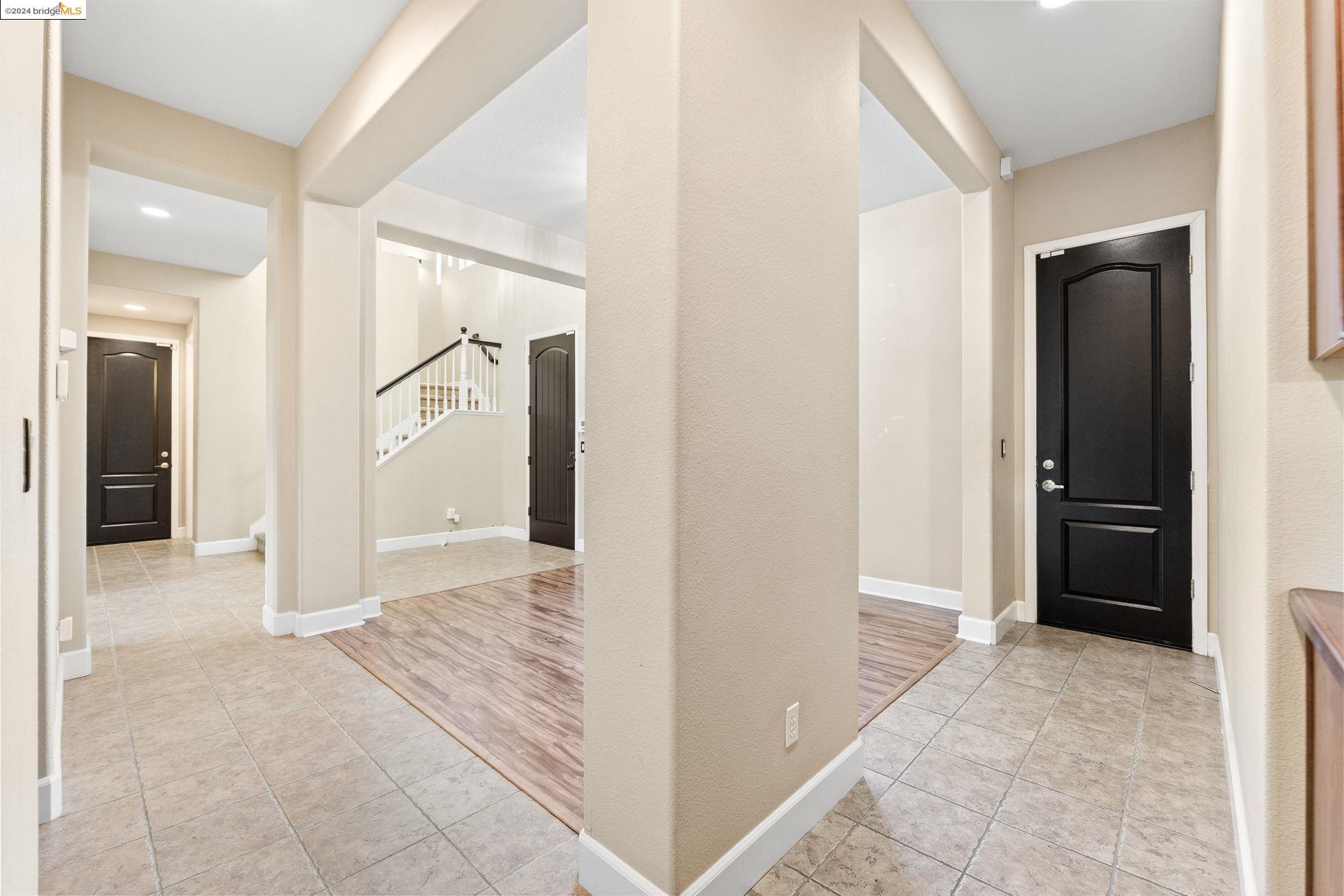 12 Minaret Rd