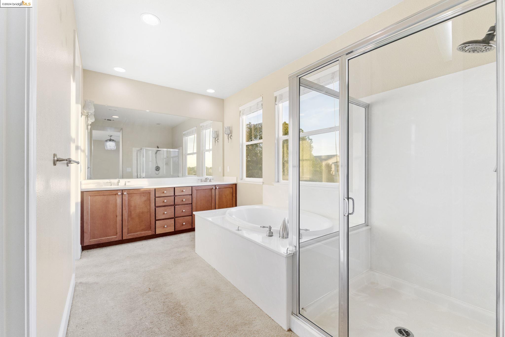 12 Minaret Rd