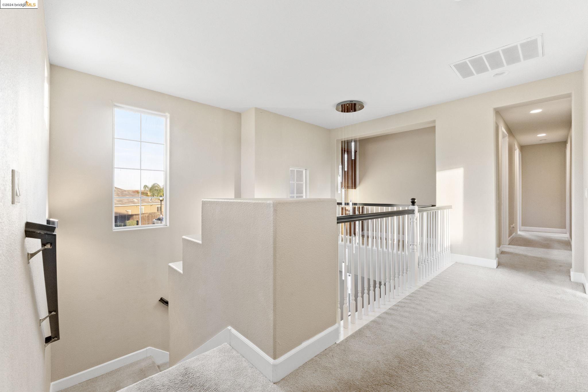 12 Minaret Rd