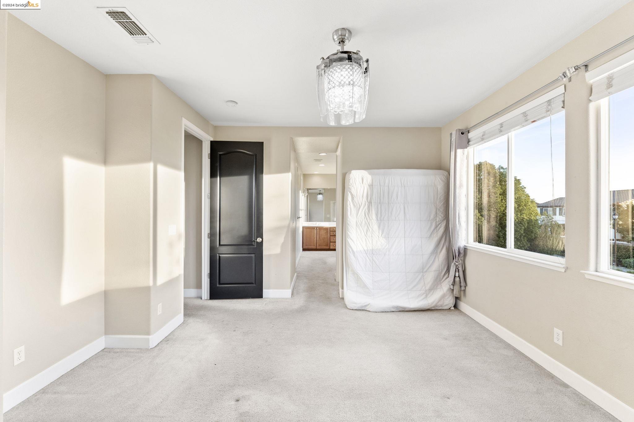 12 Minaret Rd