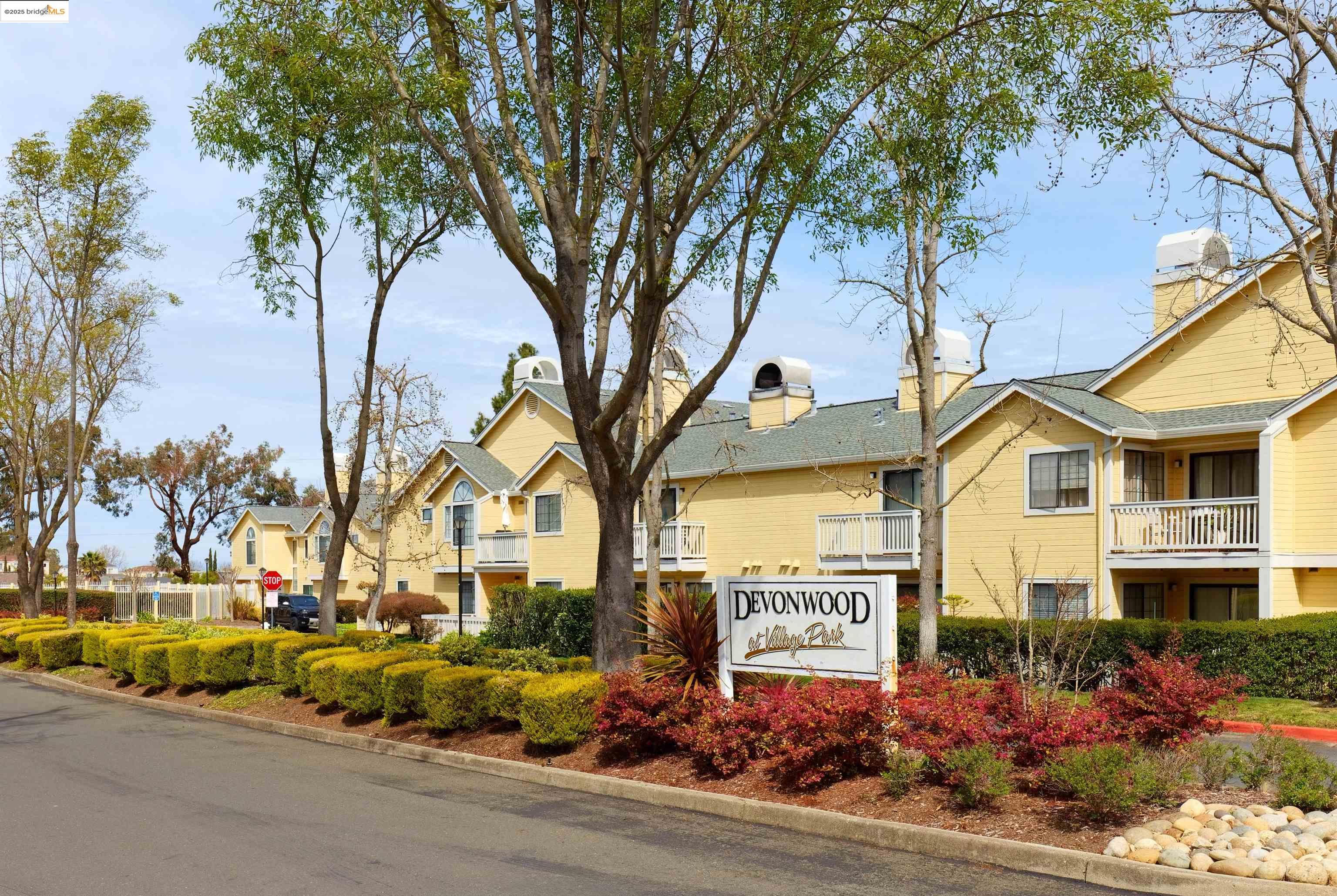 911 Devonwood