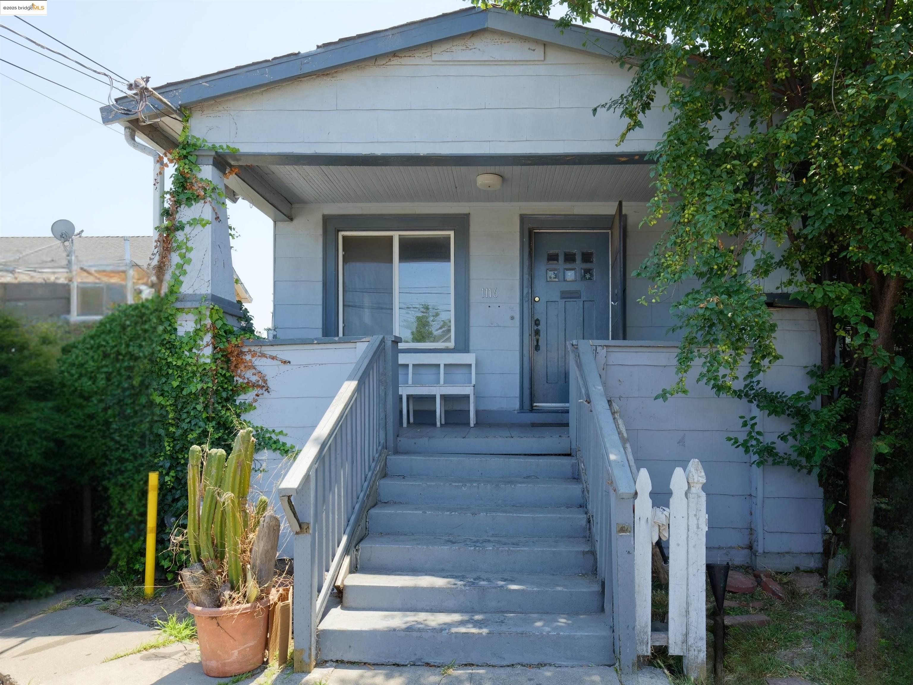 1116 Elmhurst Ave
