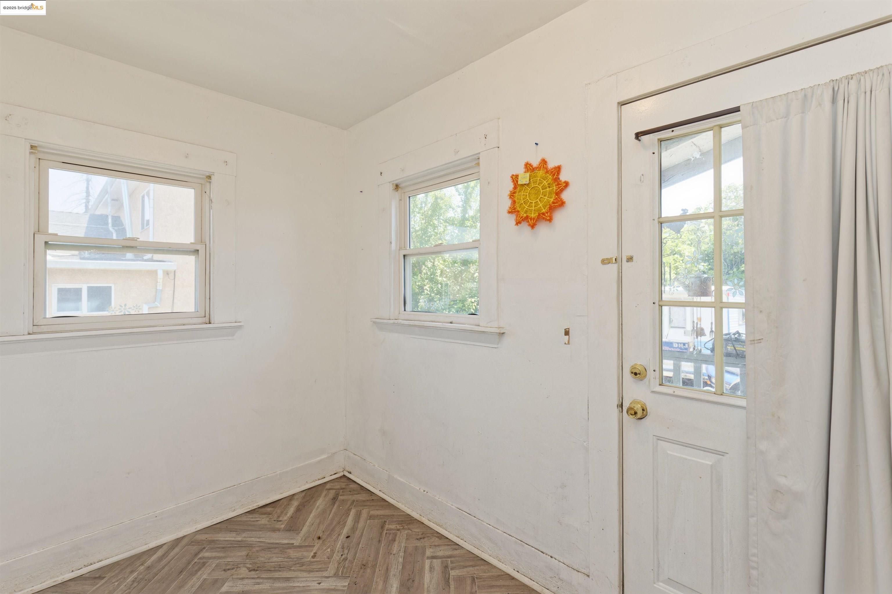 1116 Elmhurst Ave