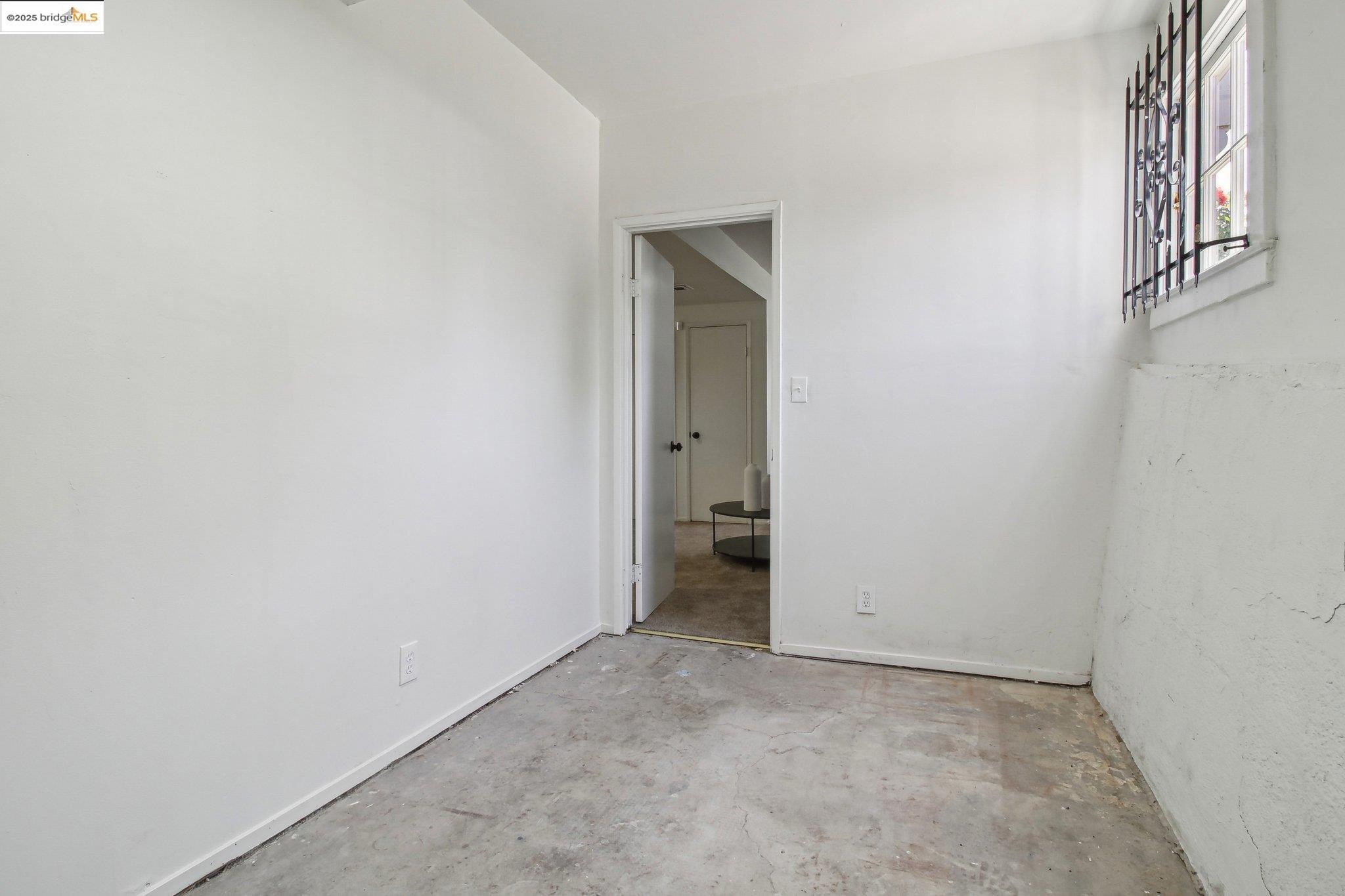 2900 Sheffield Ave