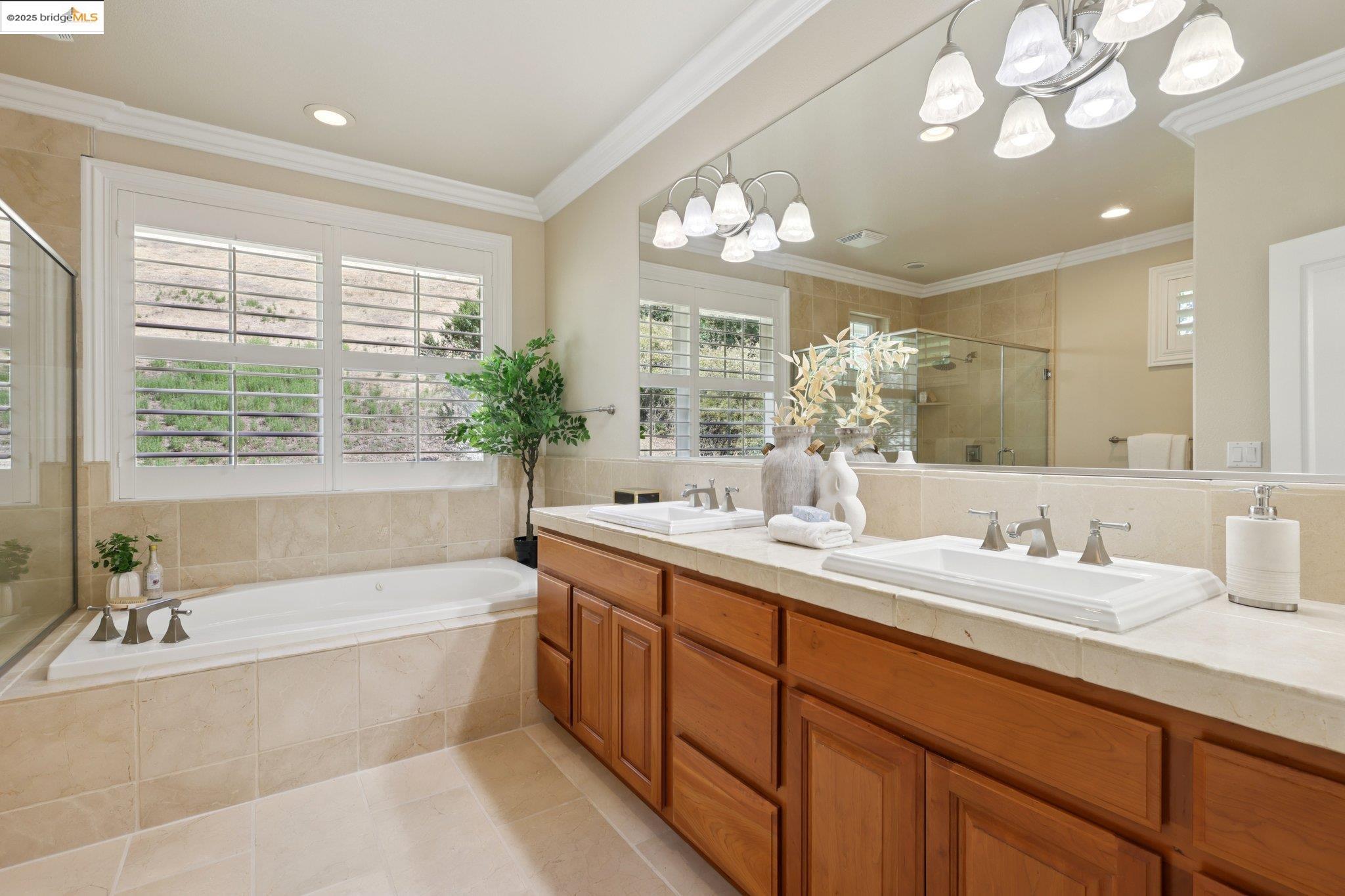 125 Mystic Pl