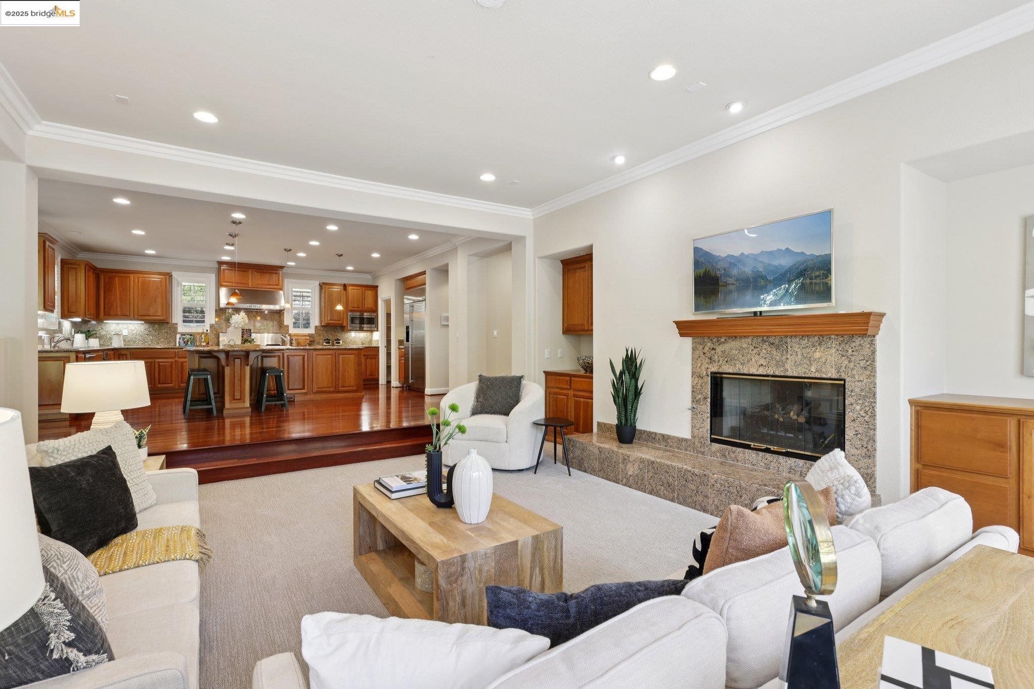 125 Mystic Pl