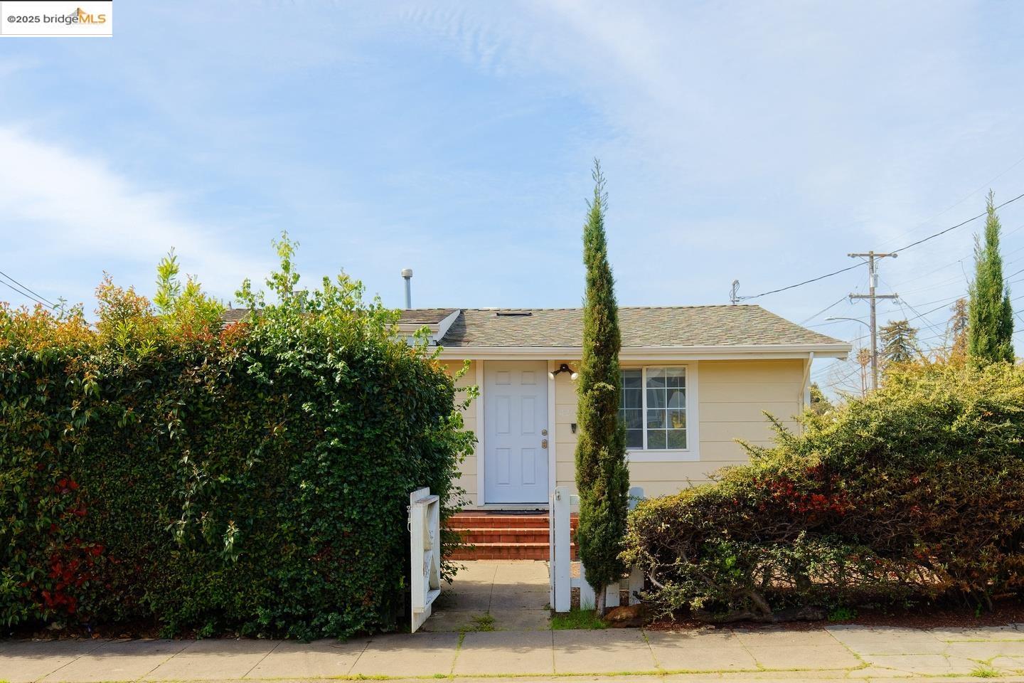 4251 Porter St