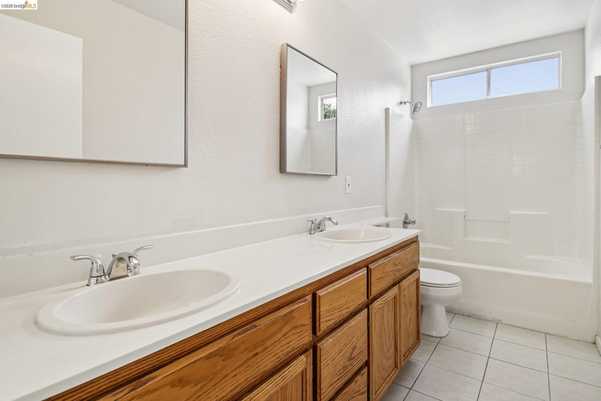 1559 Freed Cir