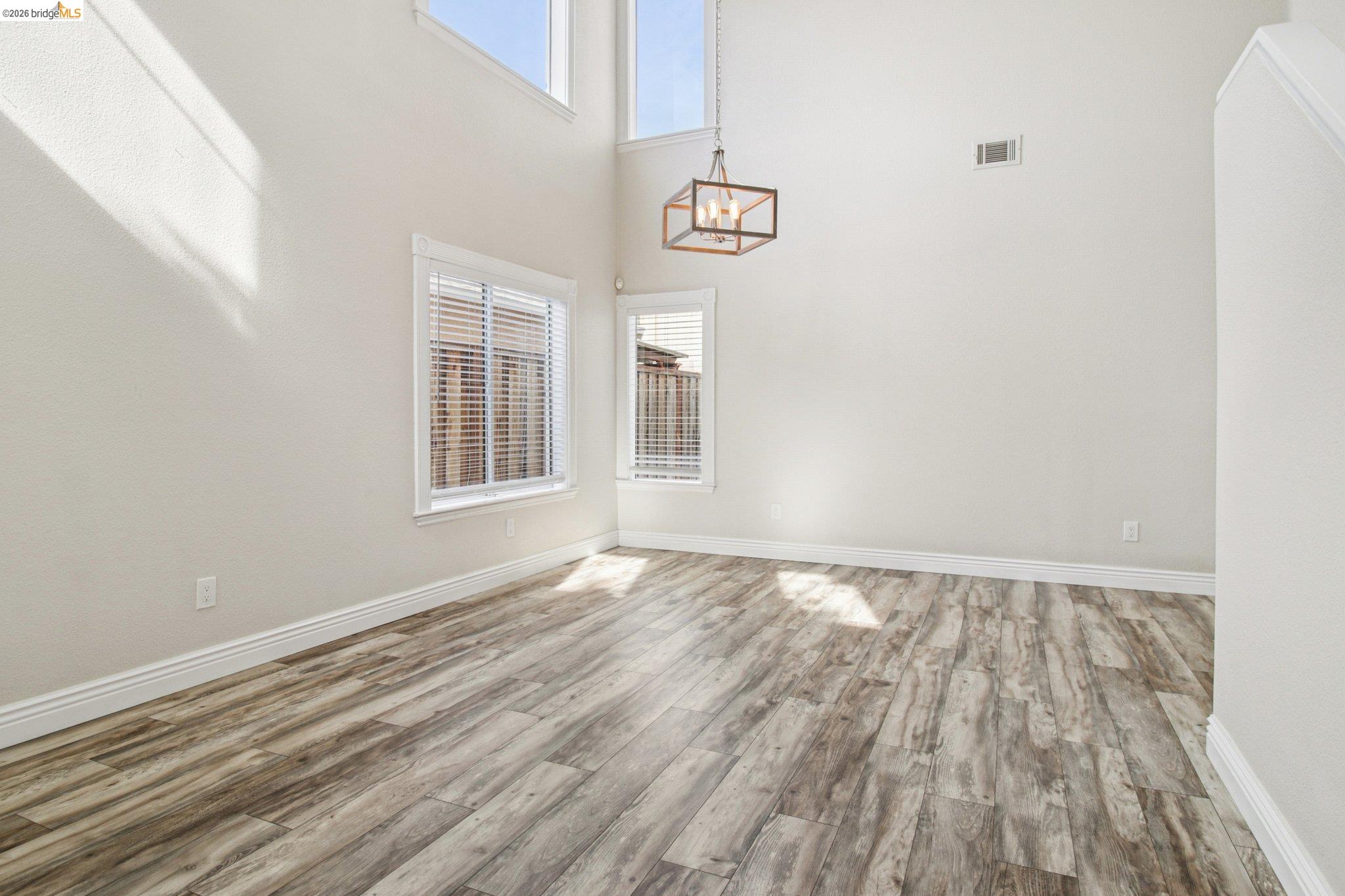 1559 Freed Cir