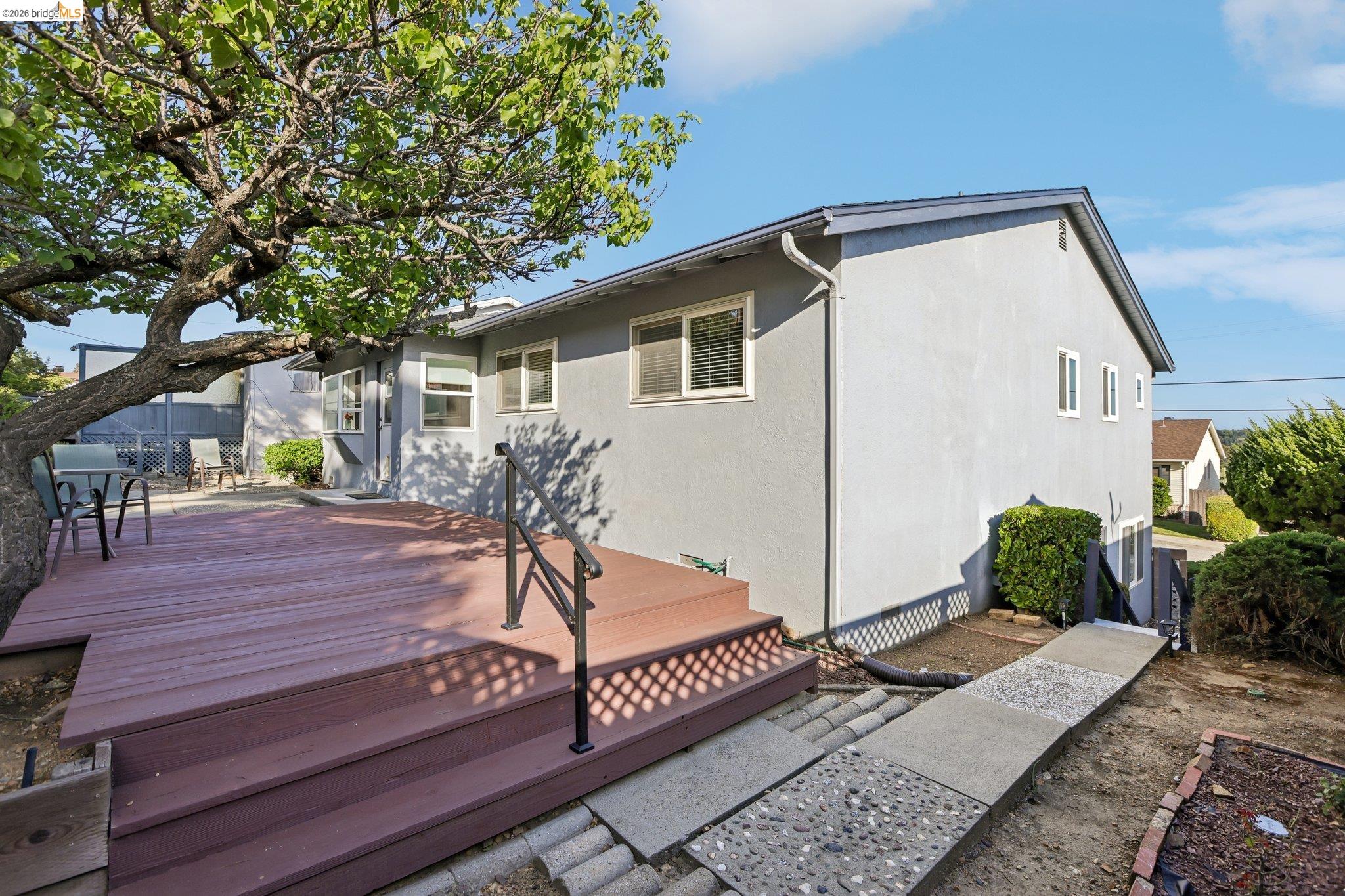 85 Edgemont Way