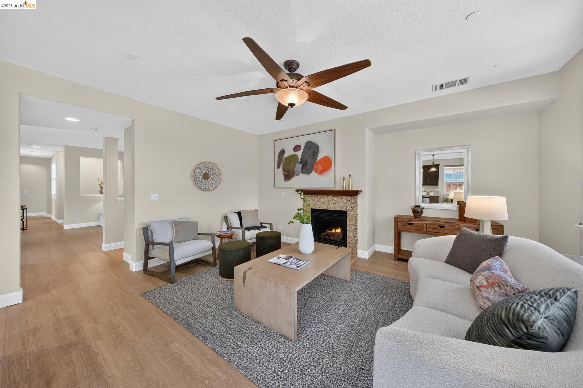 1098 Beau Ave