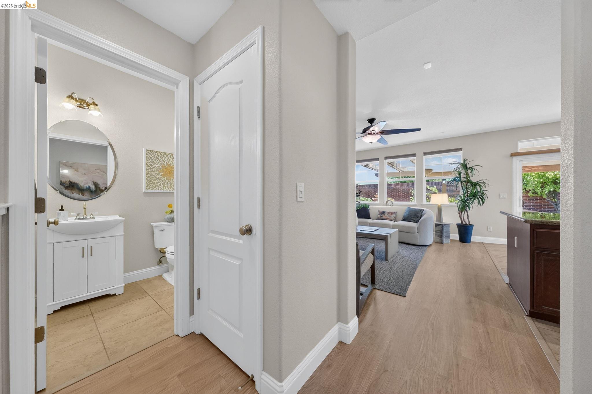 1098 Beau Ave