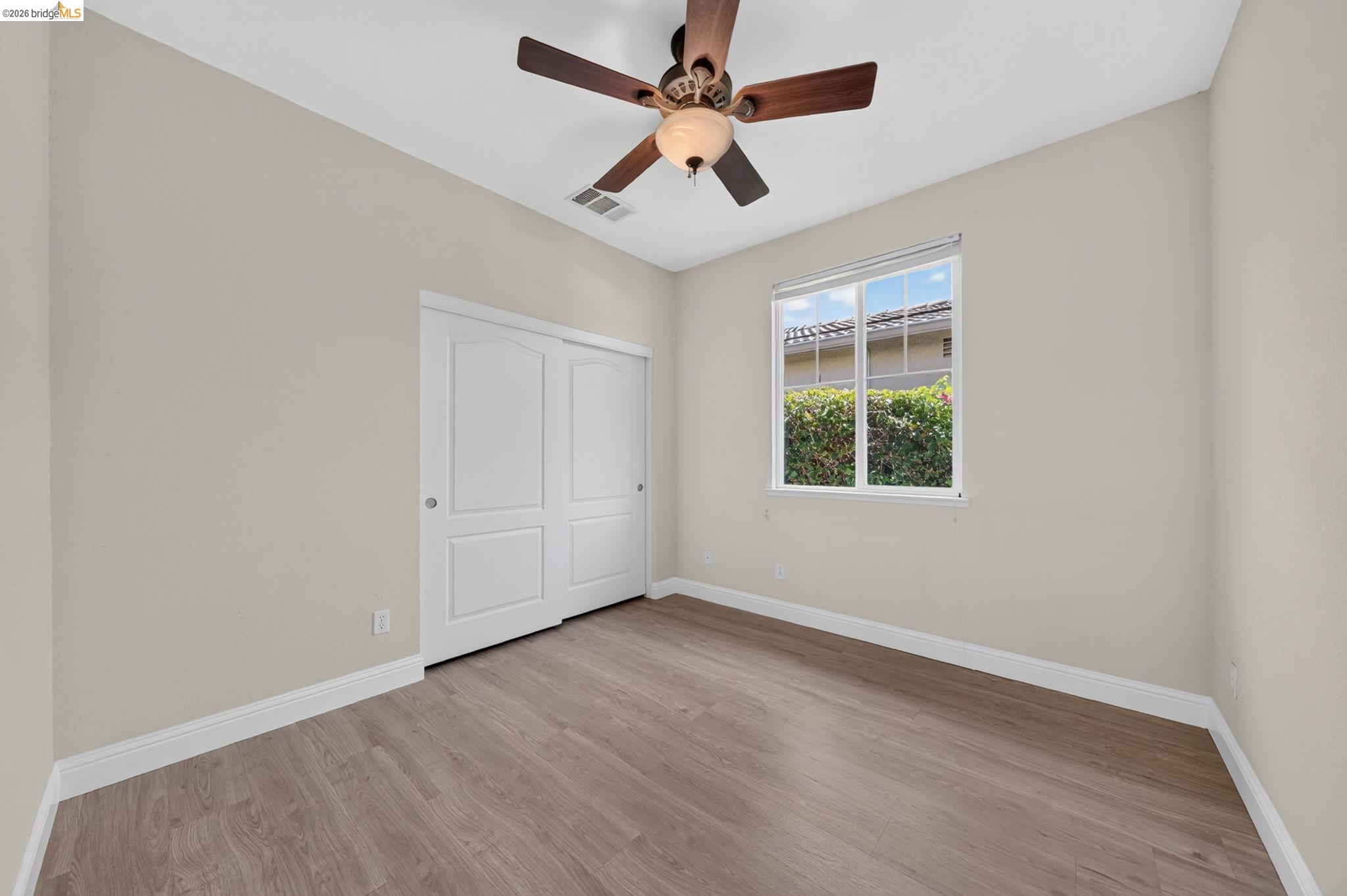 1098 Beau Ave