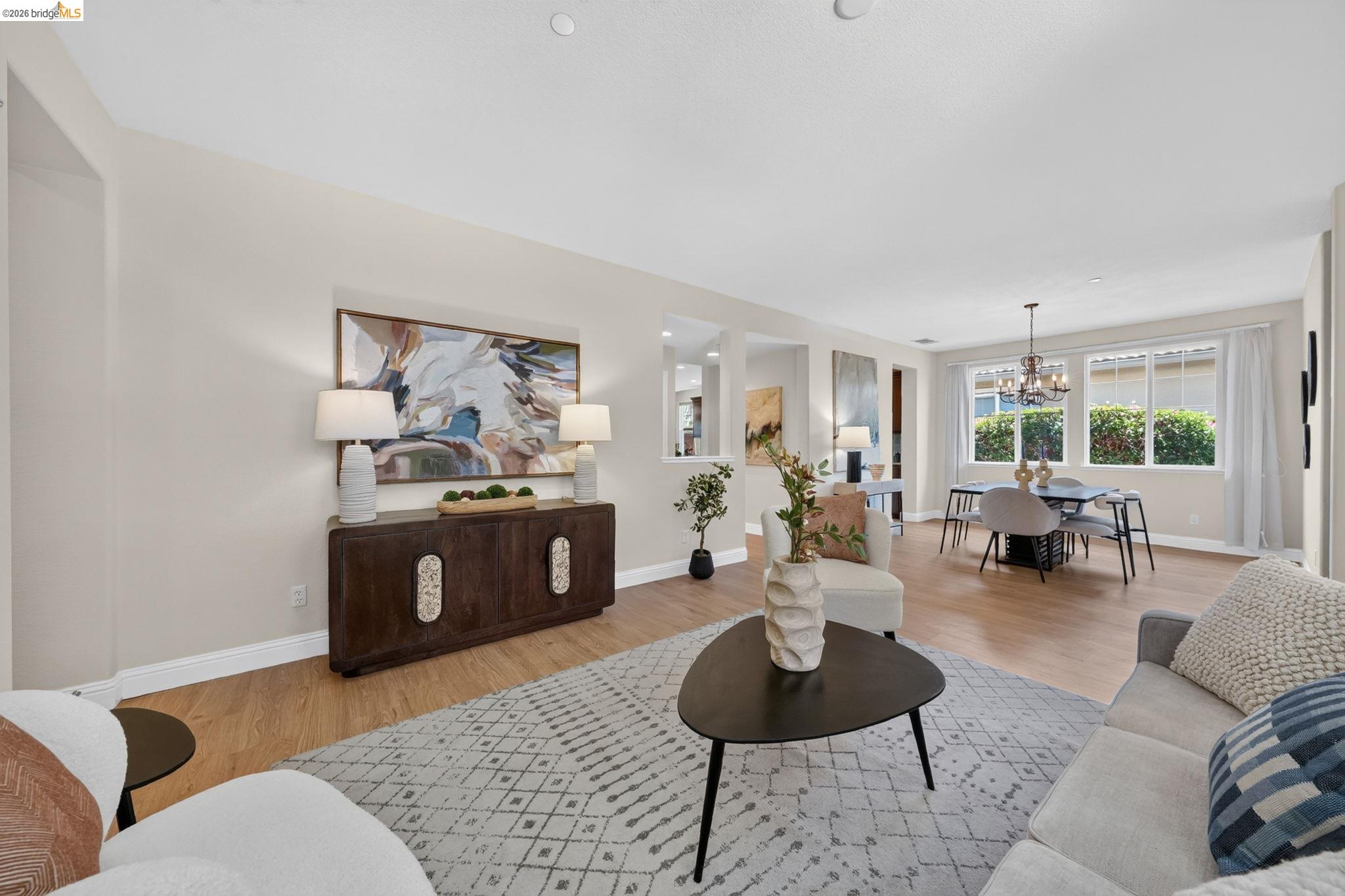 1098 Beau Ave